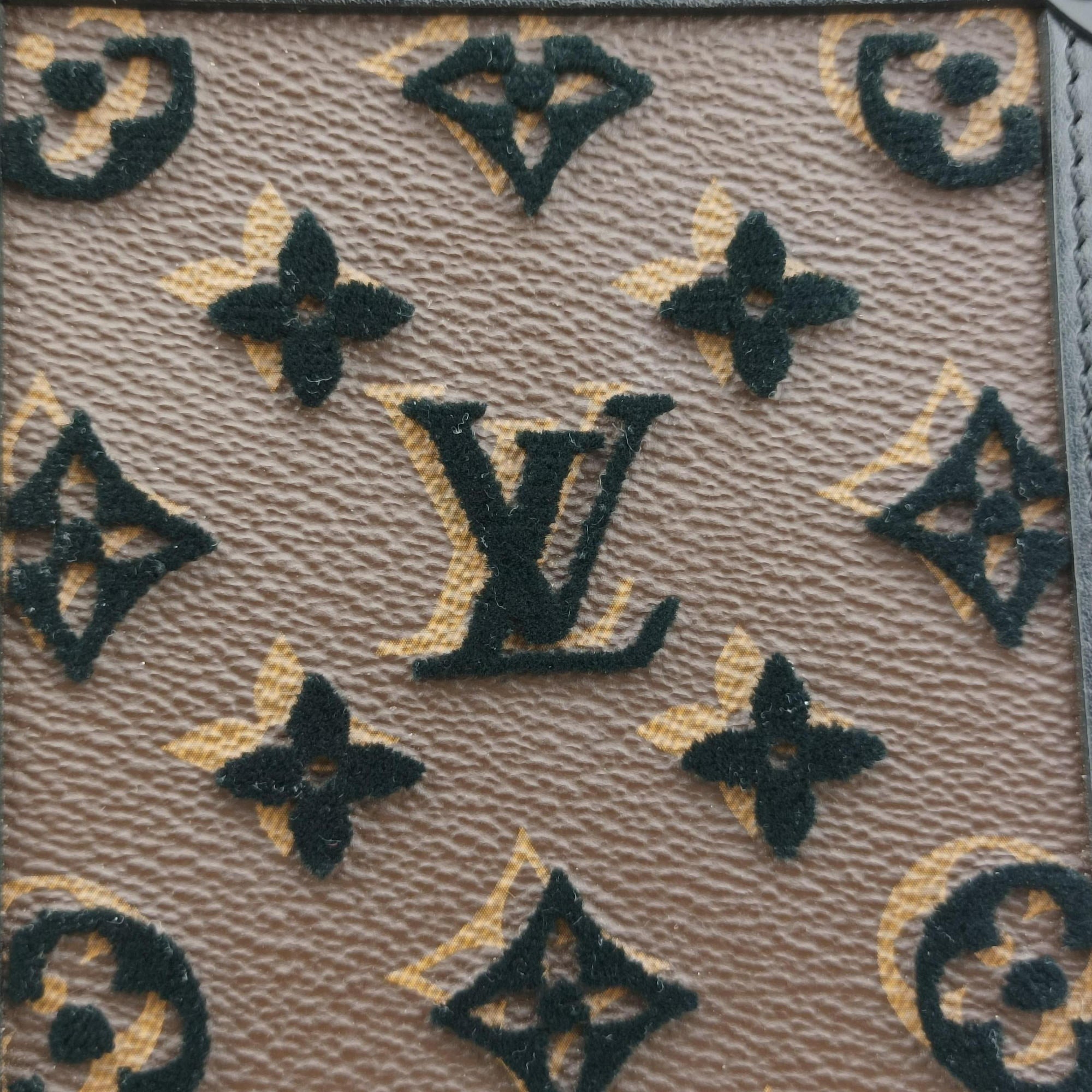 Pre-owned Louis Vuitton Vertical Soft Trunk brown×Noir Monogram Toughtage M45044 shoulderbag | stylenewstar