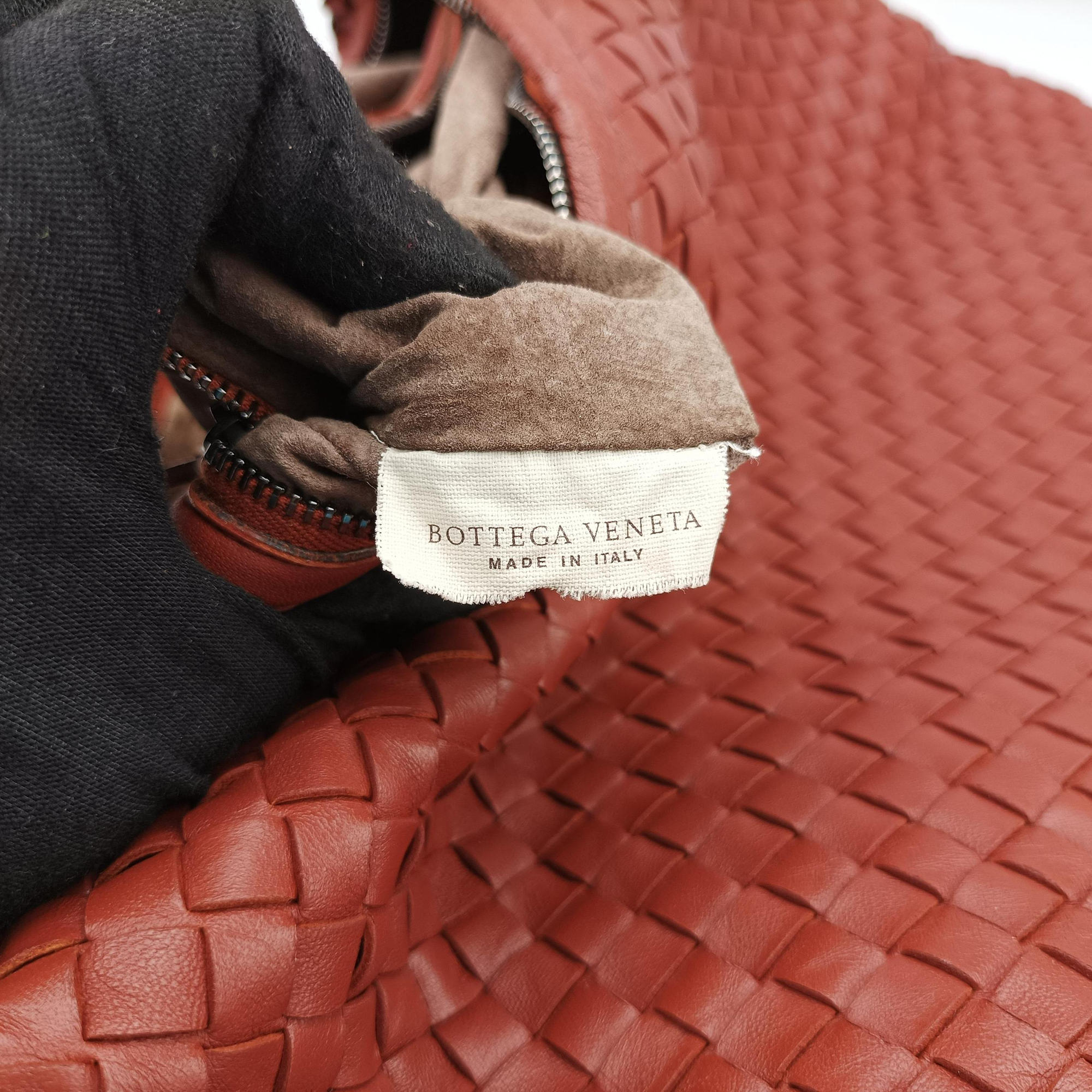 Pre-owned Bottega Veneta Intrecciato Red lambskin  handbag | stylenewstar