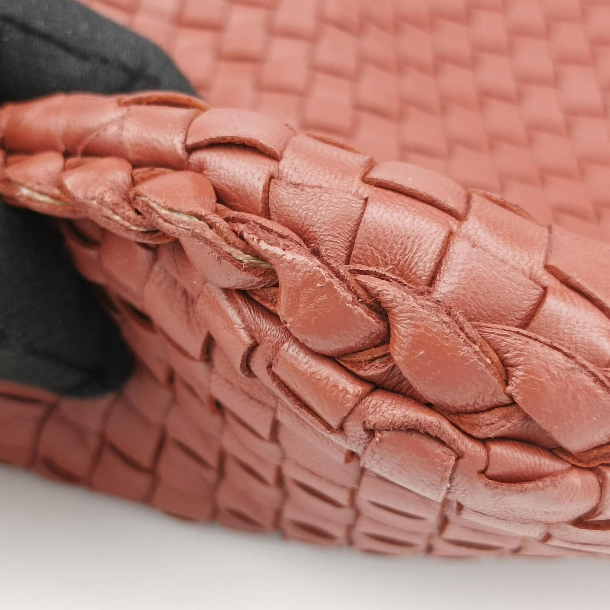 Pre-owned Bottega Veneta Intrecciato Red lambskin  handbag | stylenewstar