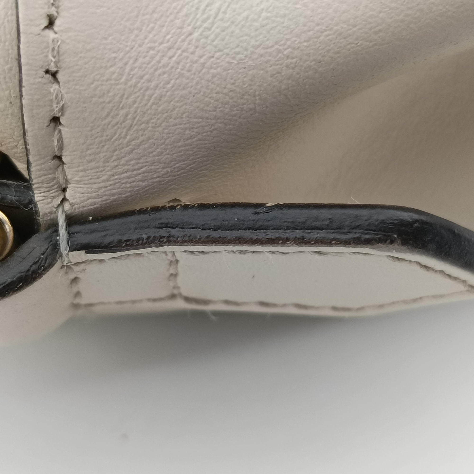 Pre-owned Gucci GG Marmont White Leather 447632 shoulderbag | stylenewstar