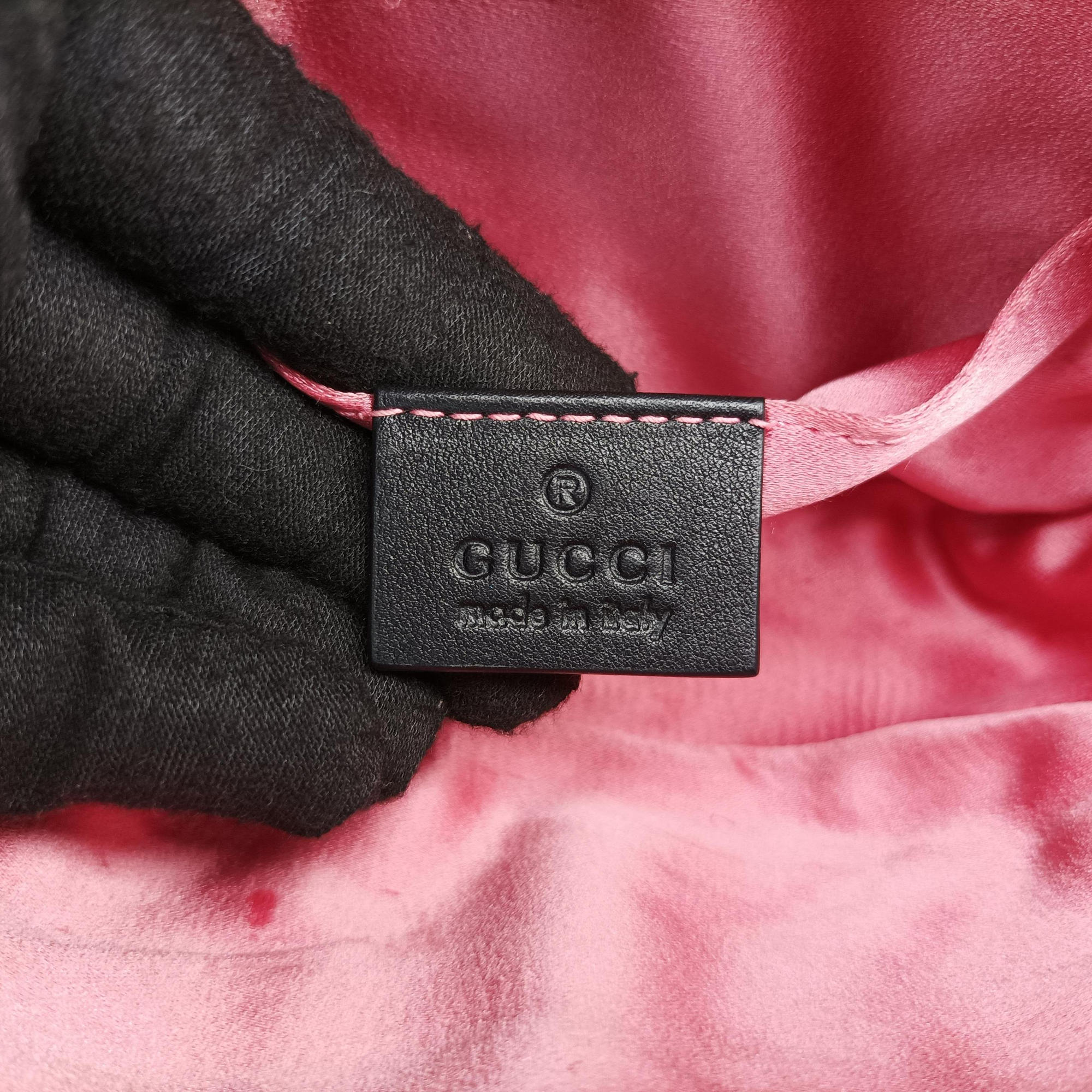 Pre-owned Gucci GG Marmont Black velour 476434 bum bag/waist bag | stylenewstar