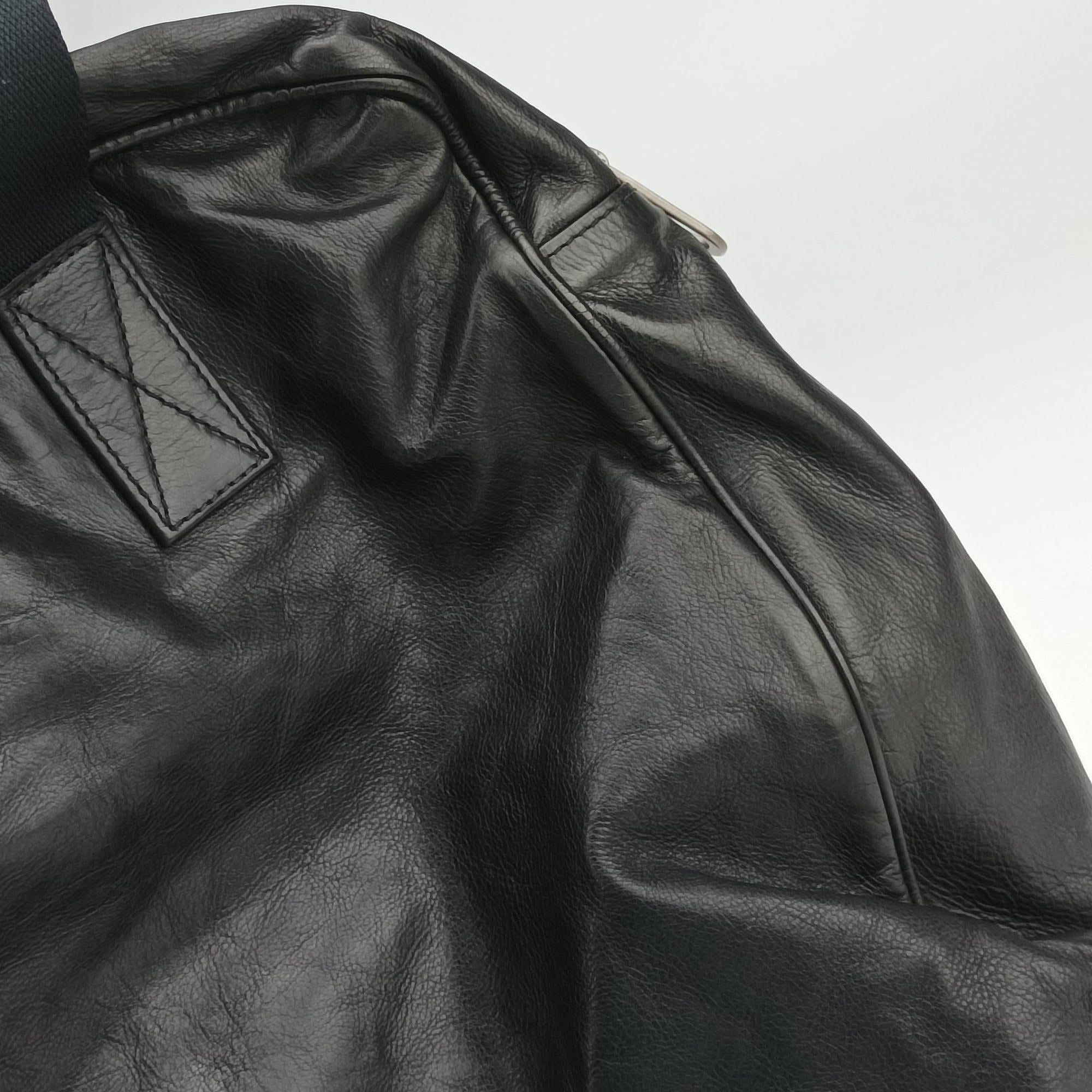 Pre-owned Bottega Veneta Intrecciato Black lambskin  shoulderbag | stylenewstar