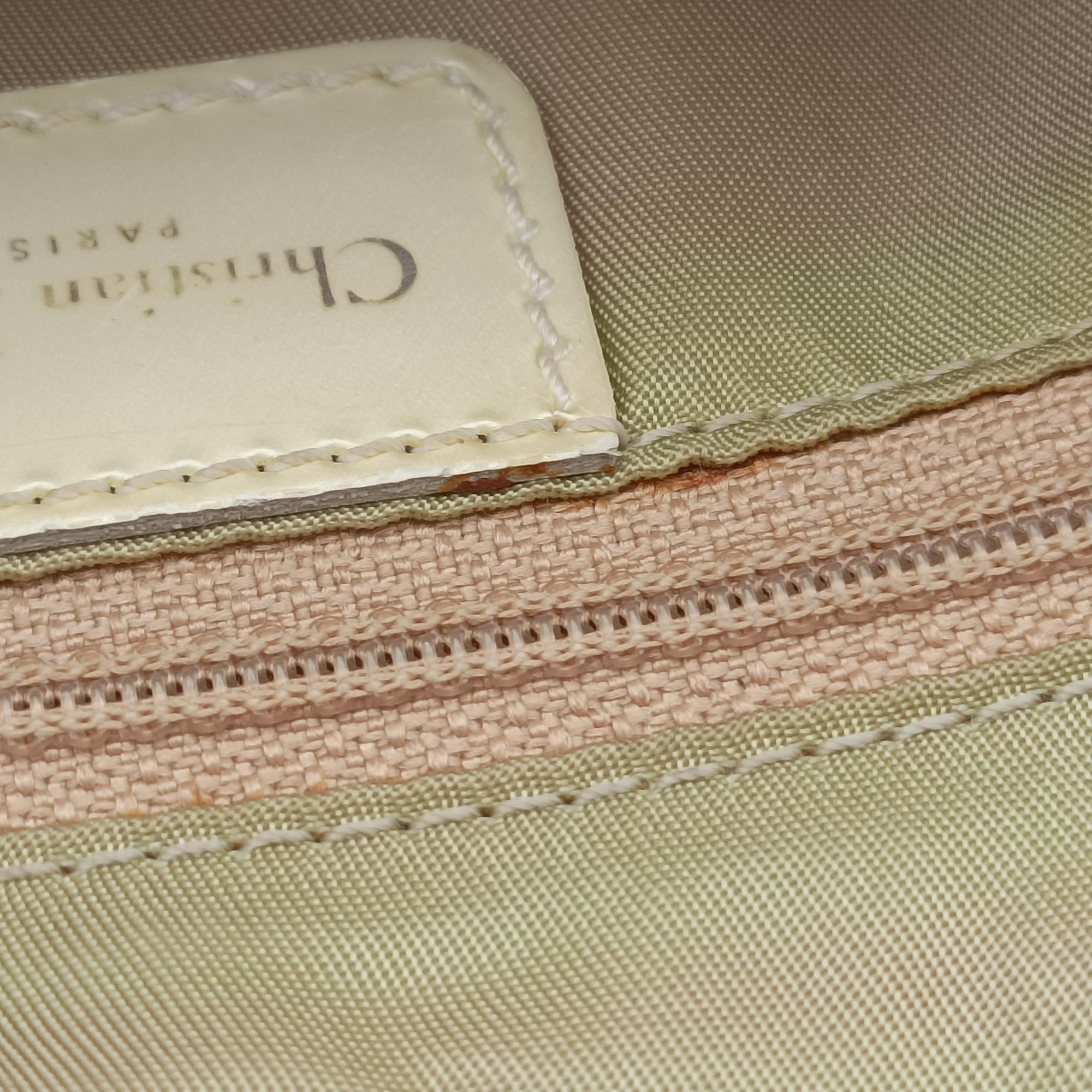 Pre-owned Christian Dior Maris Pearl White leather  shoulderbag | stylenewstar