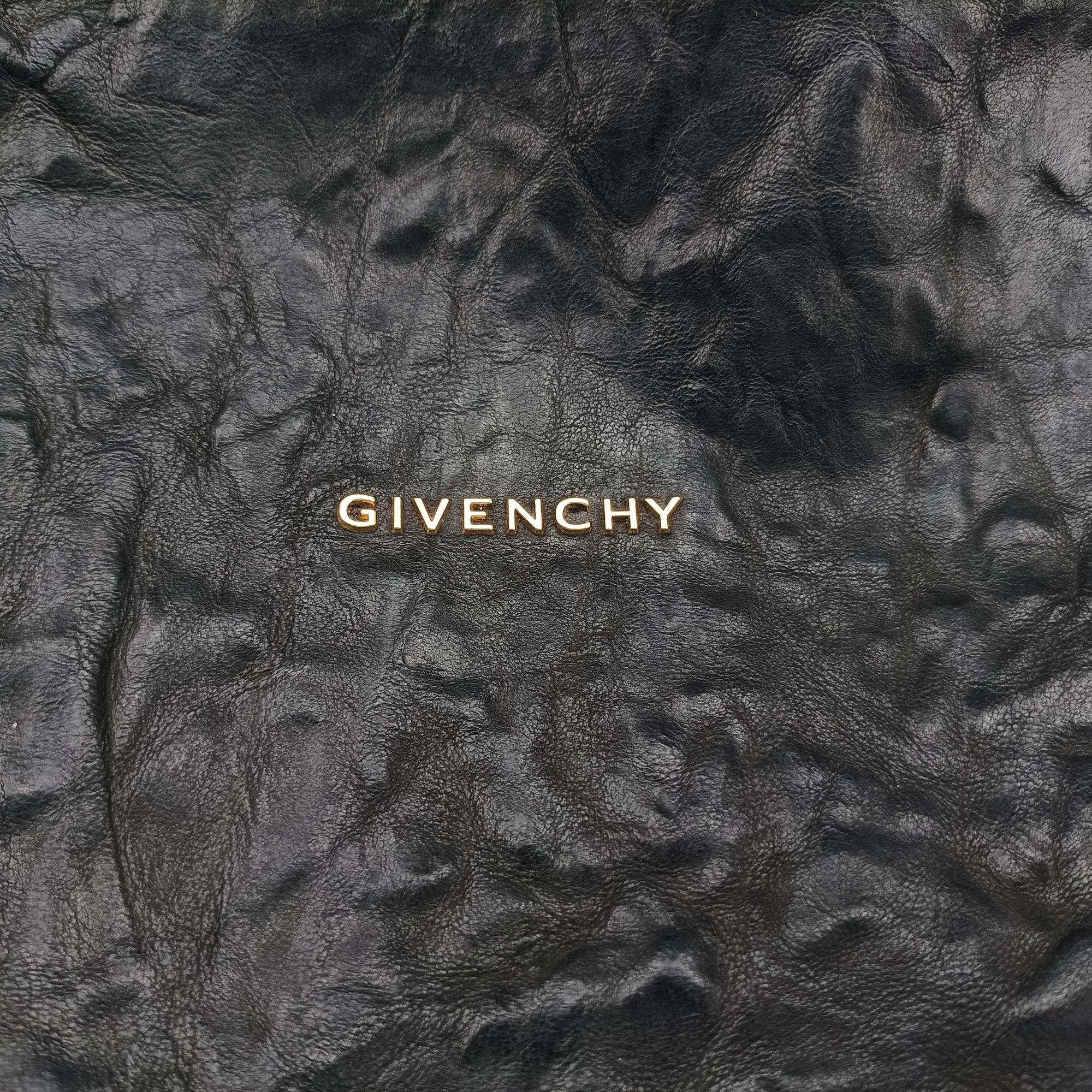 Secondhand Givenchy Pandora Black Leather  shoulderbag | stylenewstar