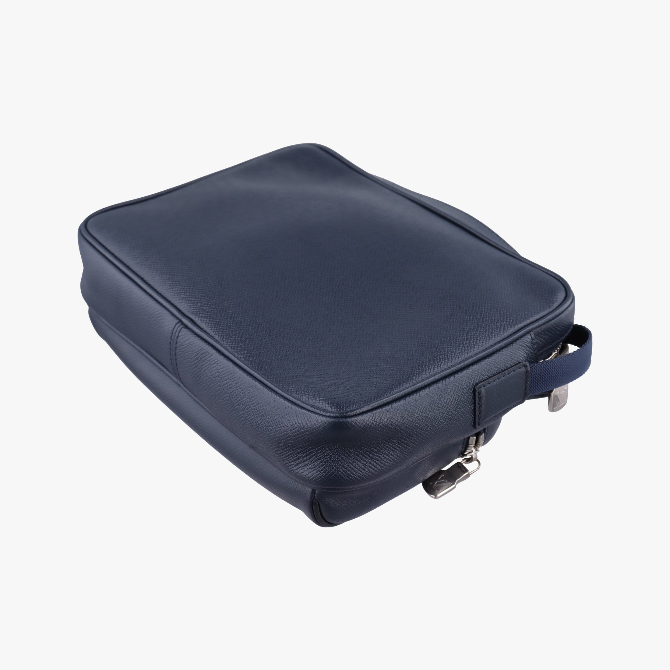 Secondhand Louis Vuitton Outdoor Messenger PM Navy Taiga M33437 shoulderbag | stylenewstar