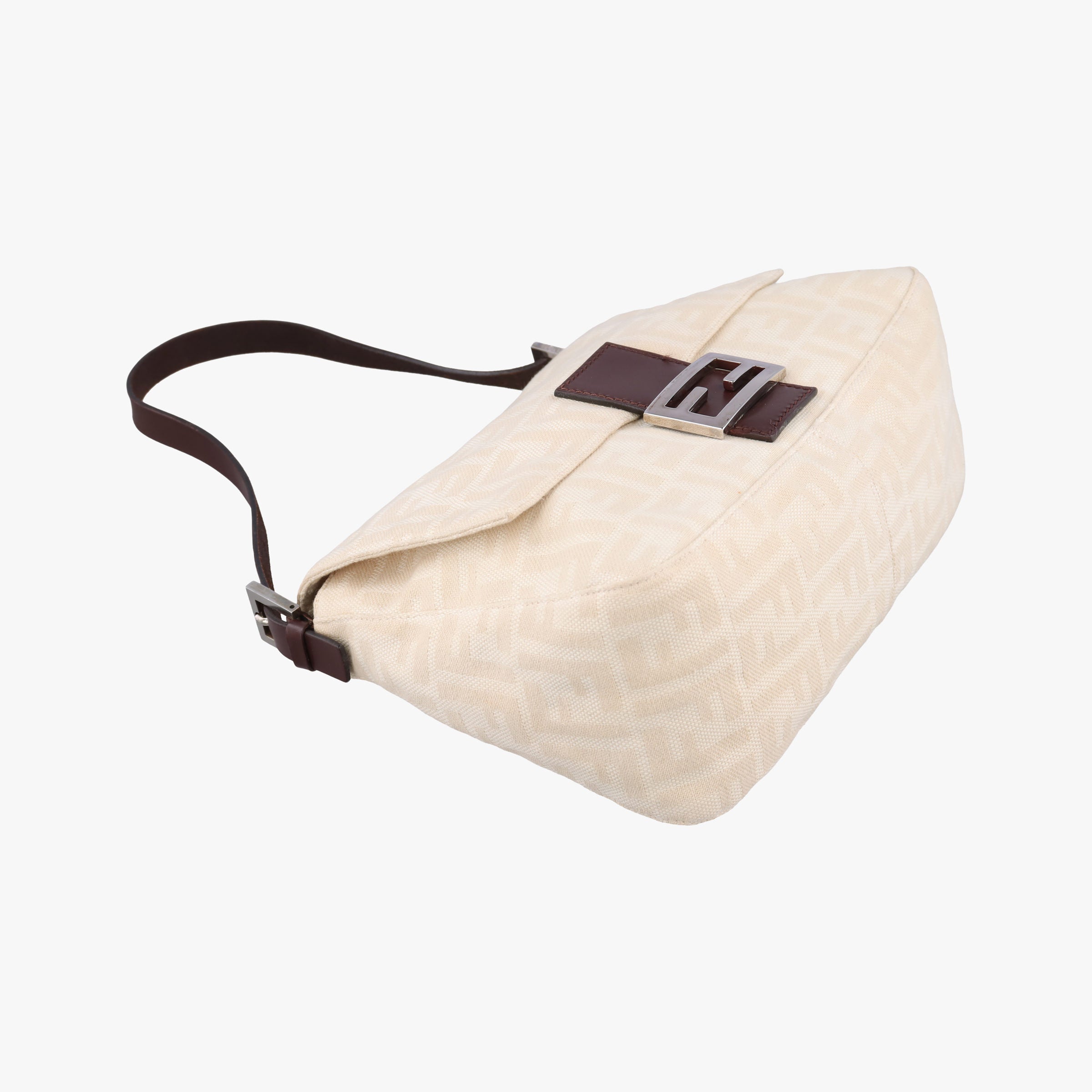 Pre-owned Fendi Mamma Bucket White canvas×leather  carrybag | stylenewstar
