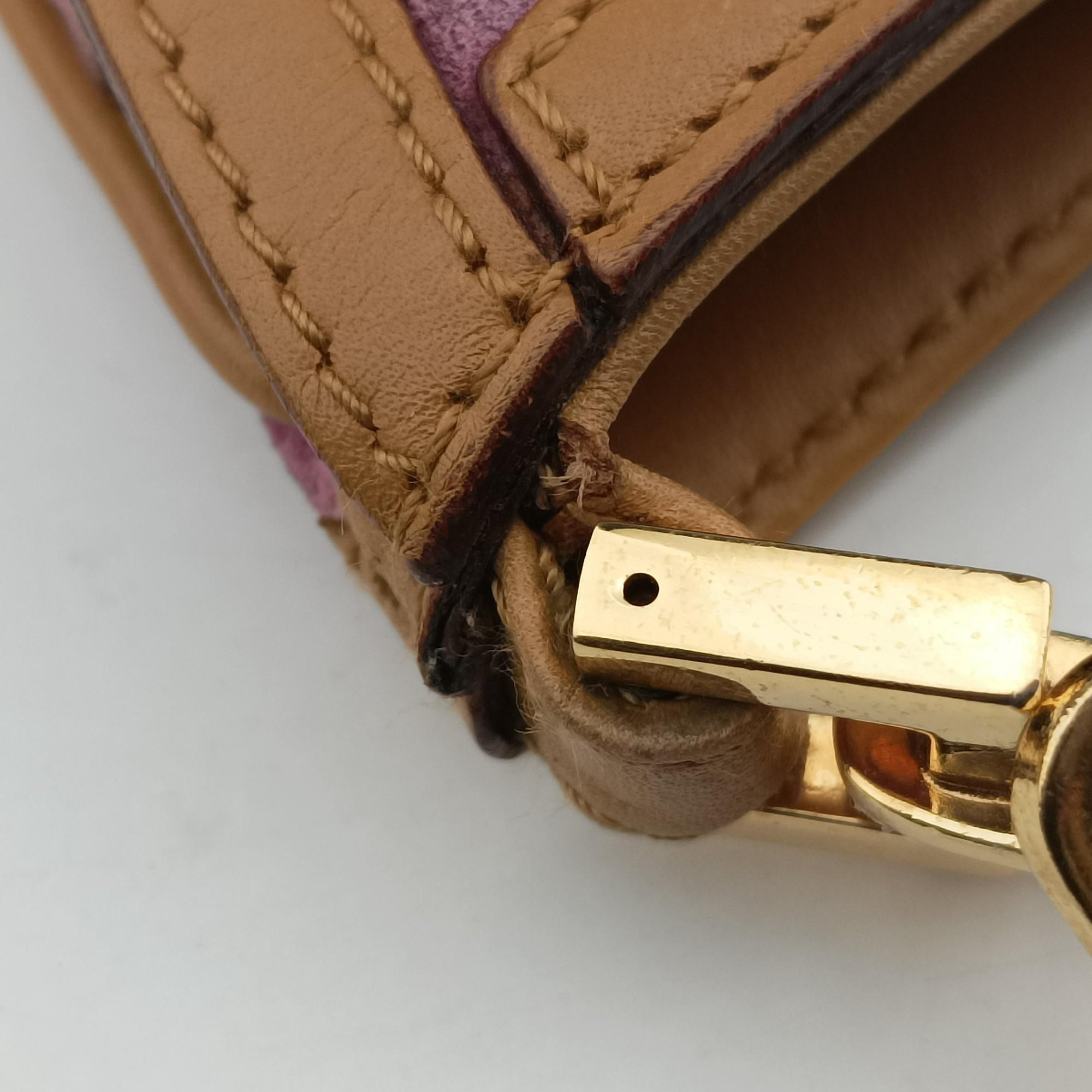 Pre-owned Gucci Tiger head Purple×beige Suede × leather 001.41 shoulderbag | stylenewstar