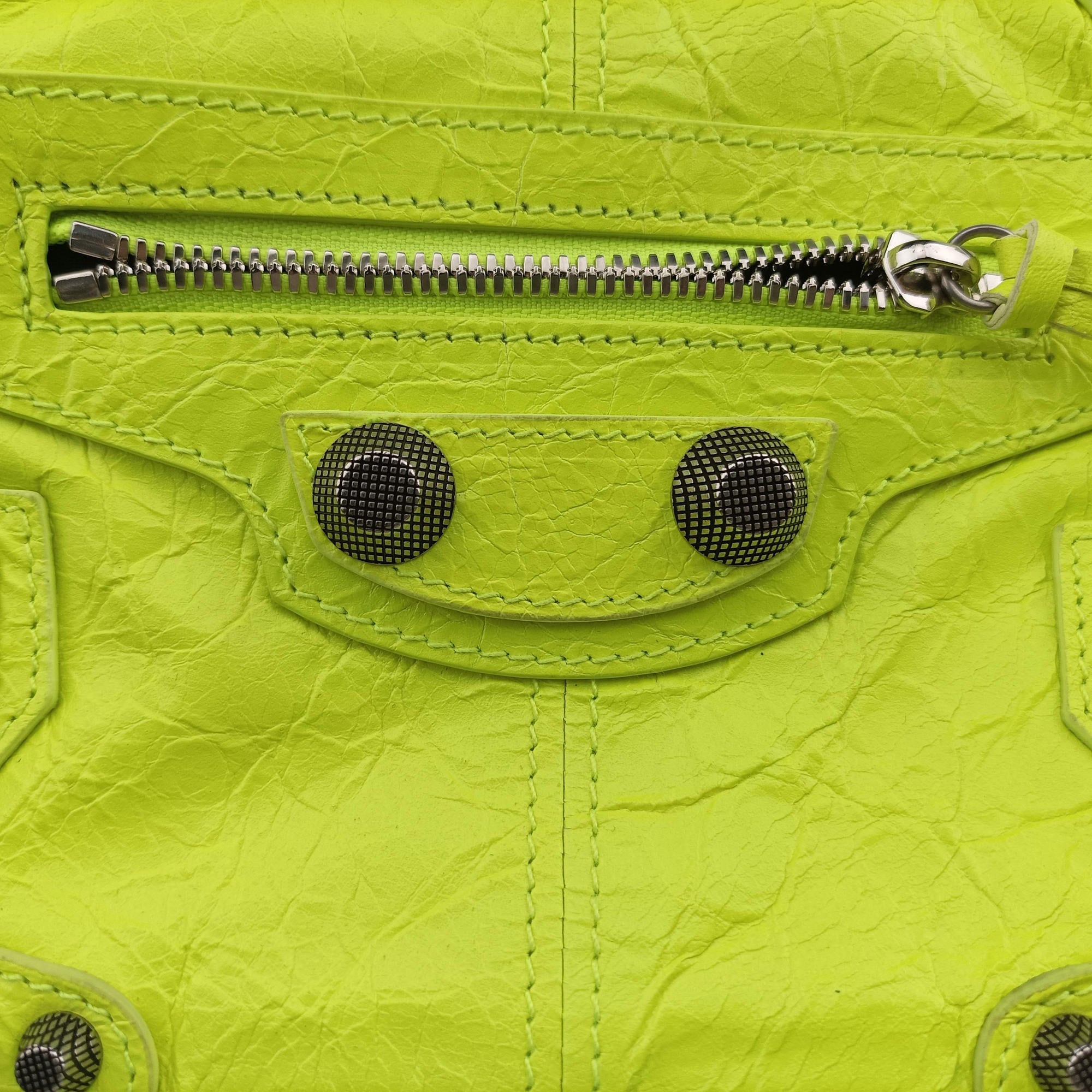 Pre-owned Balenciaga Le Cagole Neon Yellow  lambskin  shoulderbag | stylenewstar