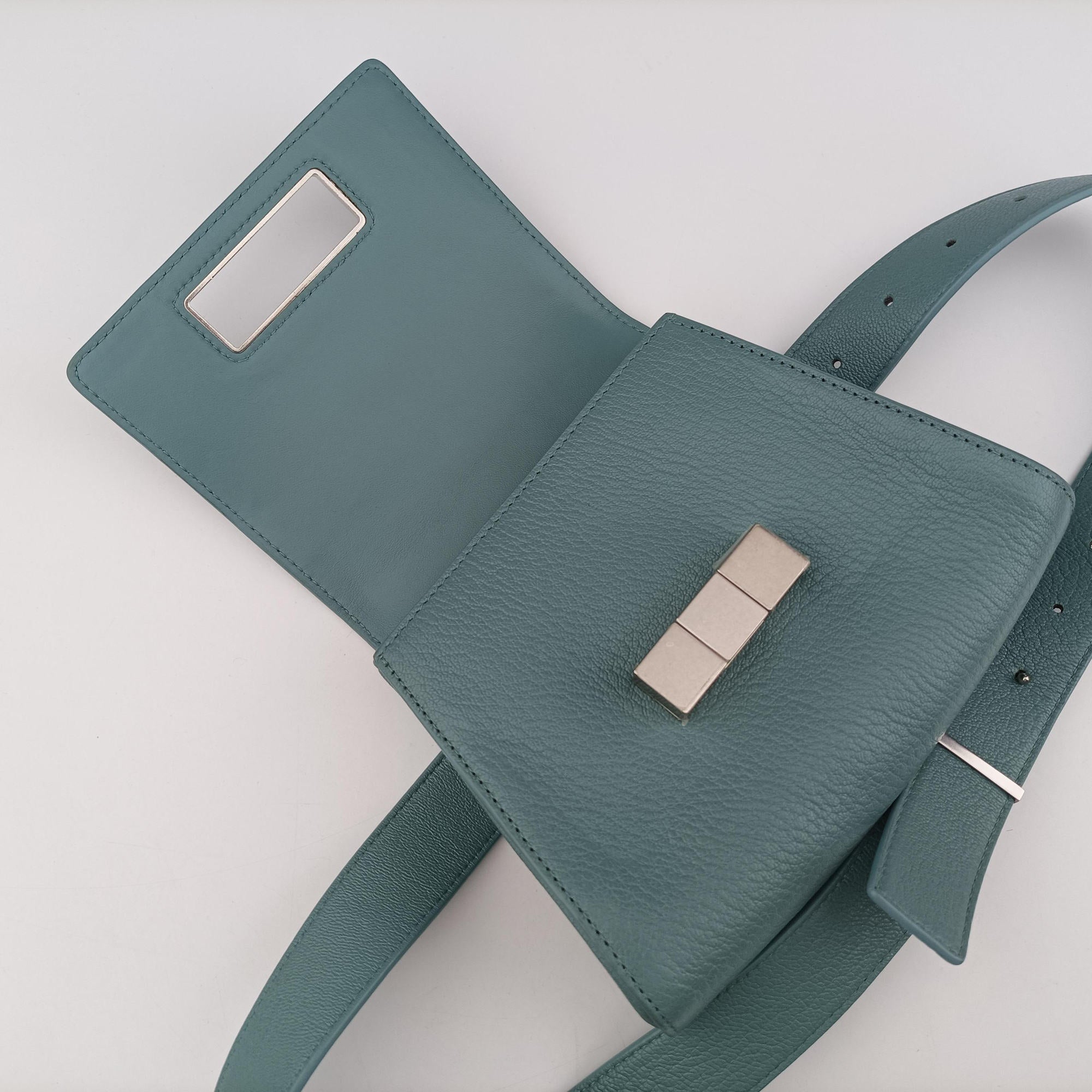 Pre-owned Bottega Veneta Geometric Belt Storm Leather  bum bag/waist bag | stylenewstar
