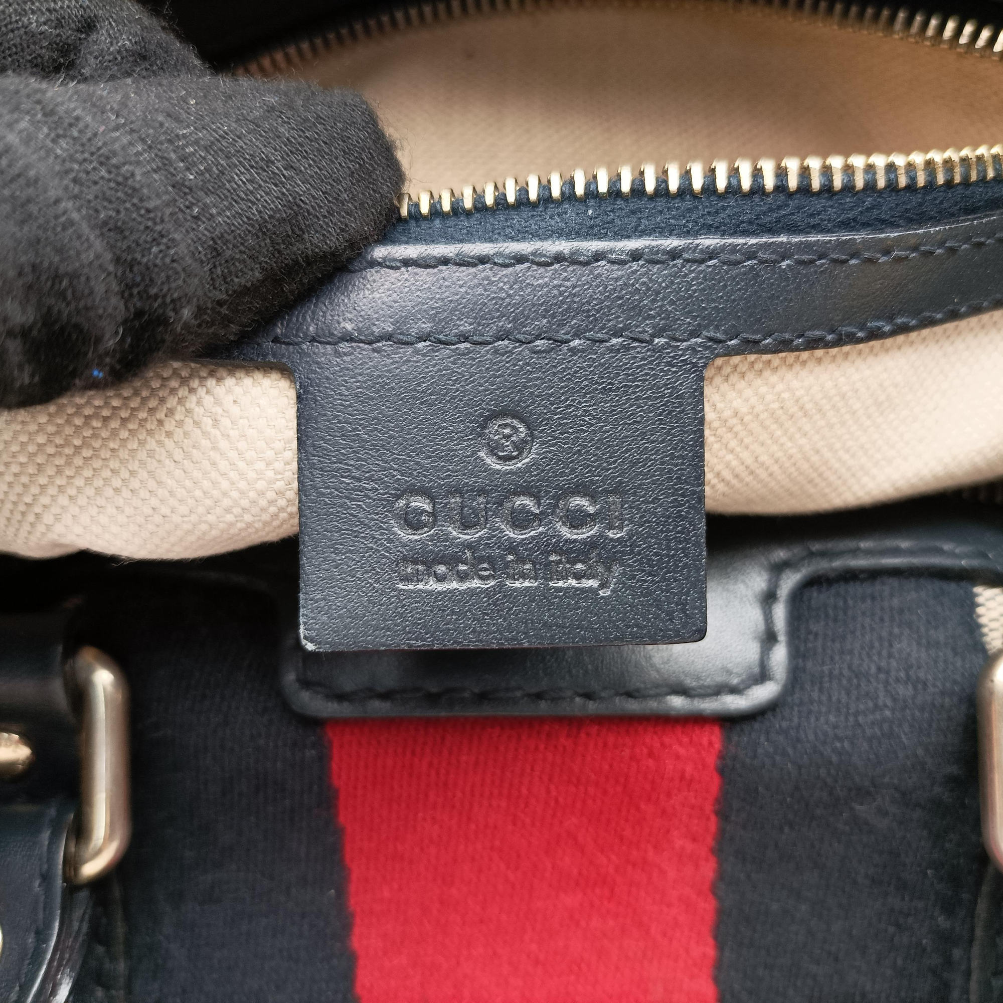 Pre-owned Gucci Sherry Line Navy×red×beige canvas×leather 247205 shoulderbag | stylenewstar
