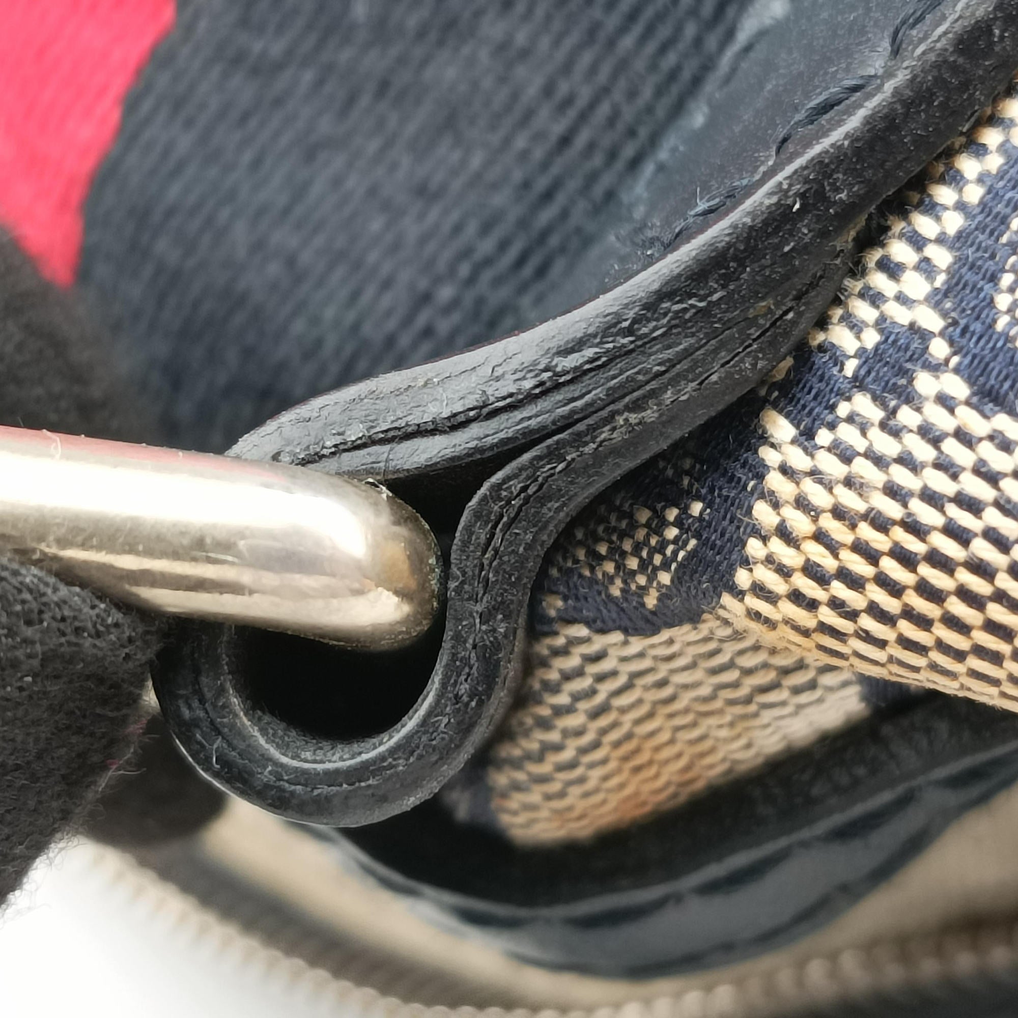 Pre-owned Gucci Sherry Line Navy×red×beige canvas×leather 247205 shoulderbag | stylenewstar