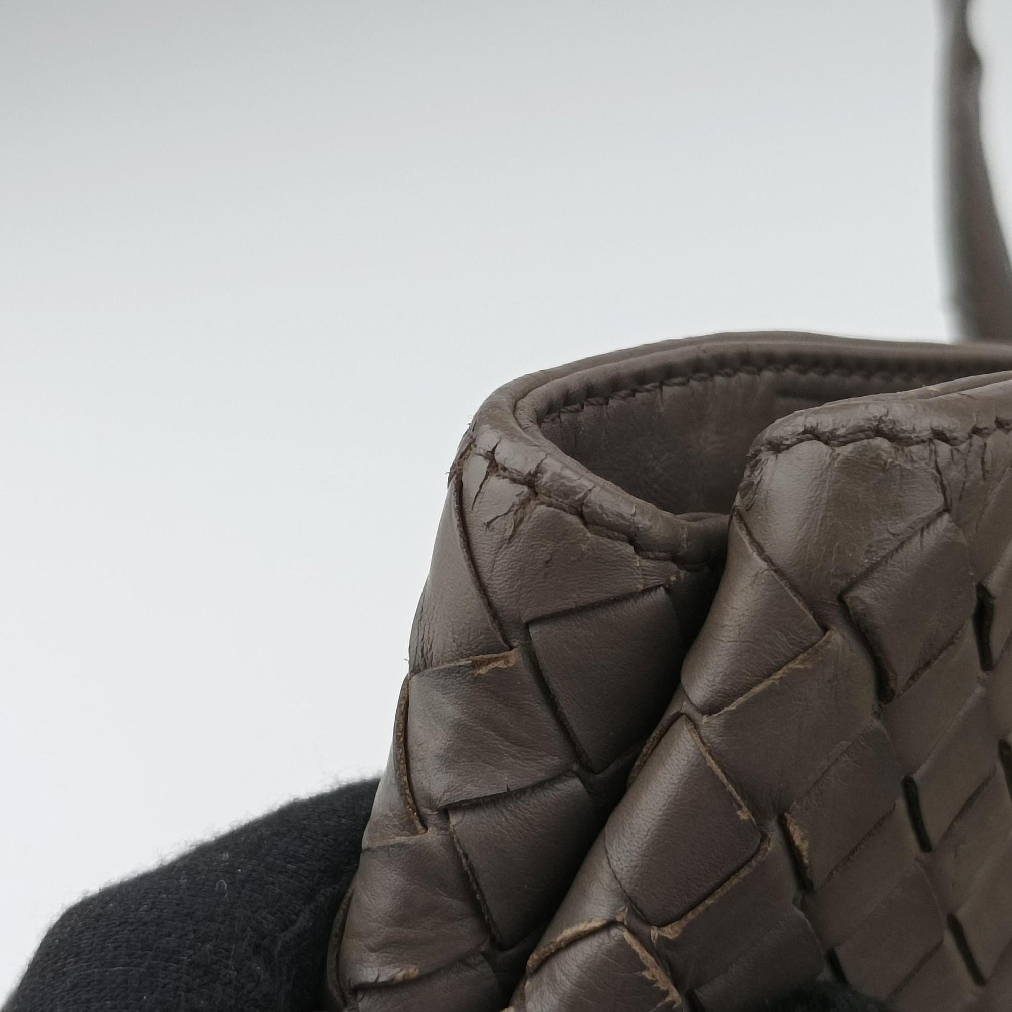 Pre-owned Bottega Veneta Intrecciato Shopper Acatl Brown lambskin  handbag | stylenewstar