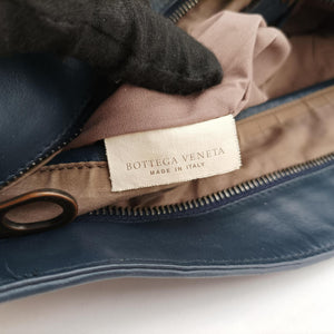 Secondhand Bottega Veneta Intrecciato Navy lambskin  shoulderbag | stylenewstar