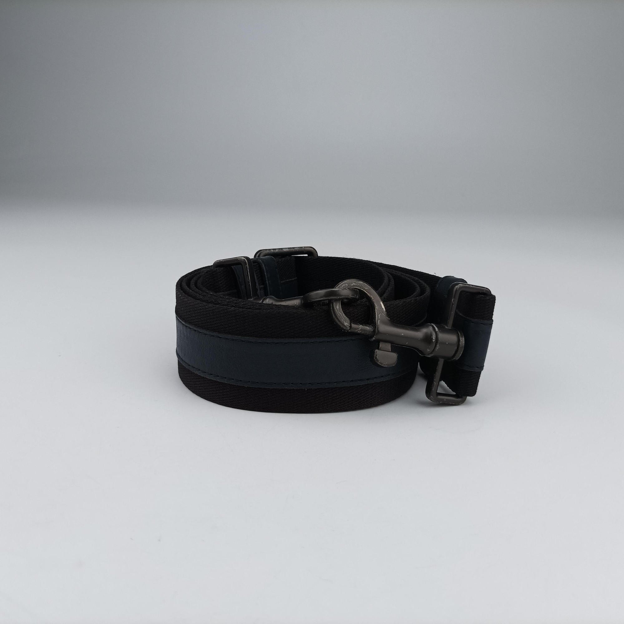 Secondhand Bottega Veneta Intrecciato Navy lambskin  shoulderbag | stylenewstar