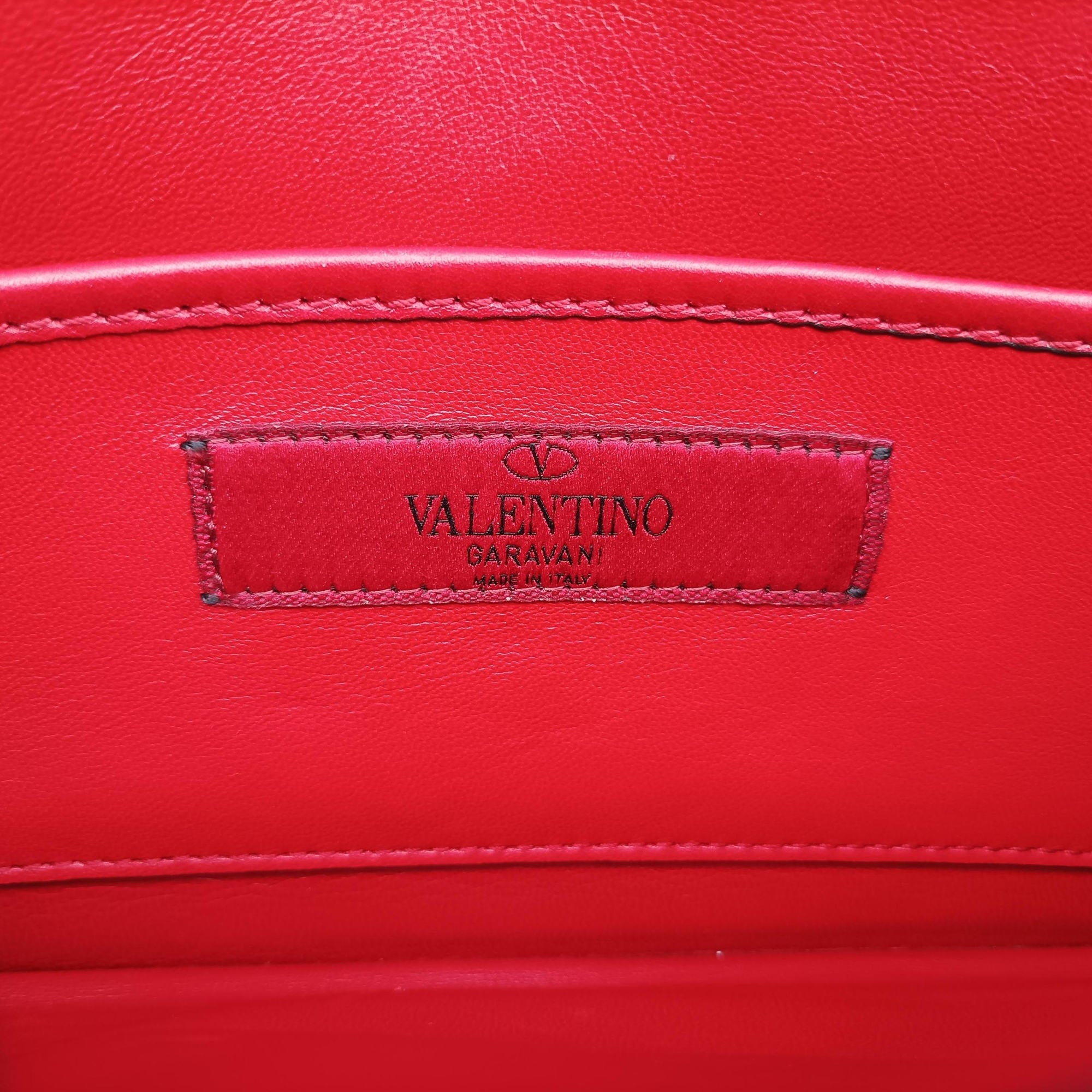 Secondhand Valentino My Rockstud Red Leather  shoulderbag | stylenewstar