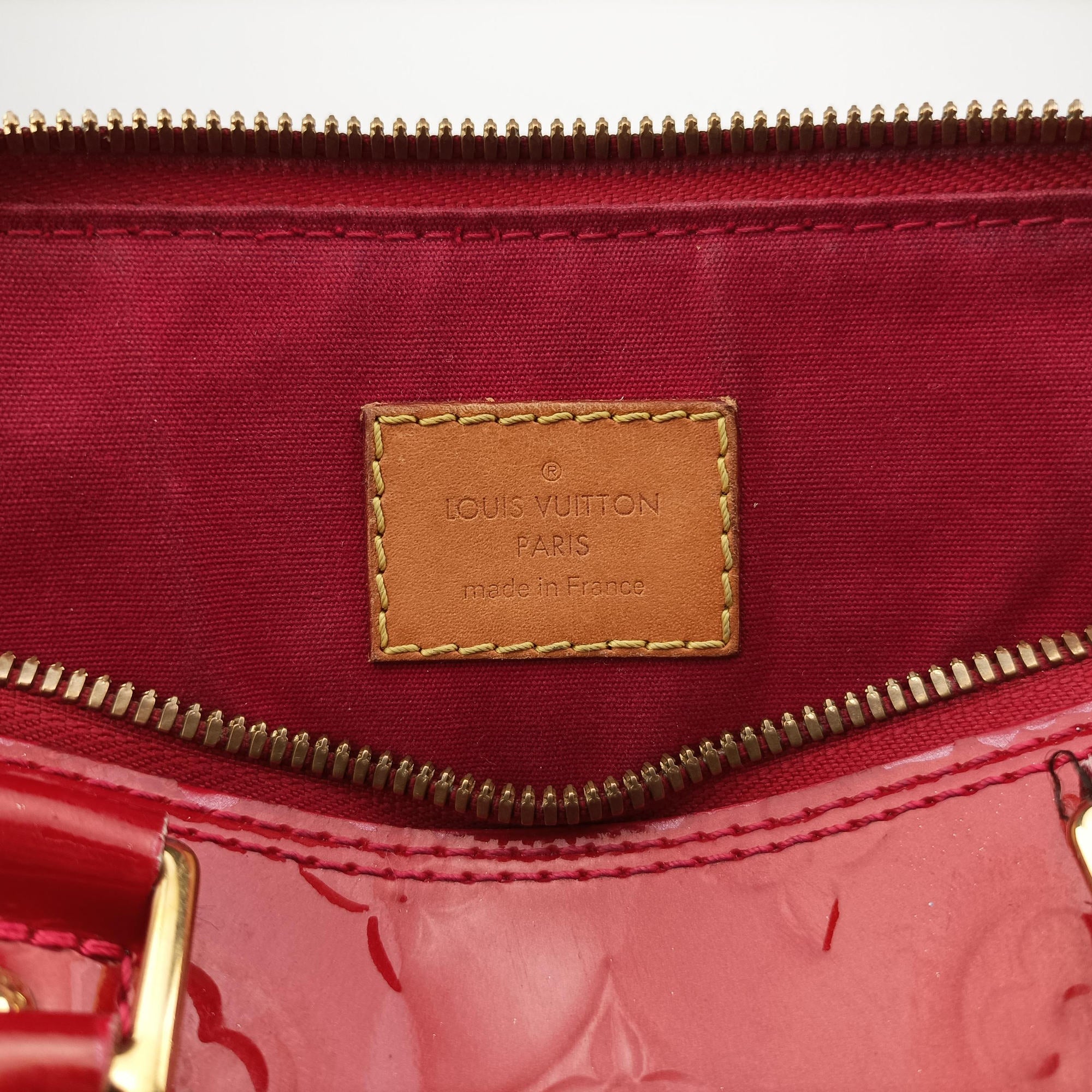 Secondhand Louis Vuitton Alma PM pomme d'amour Vernis M90096 handbag | stylenewstar