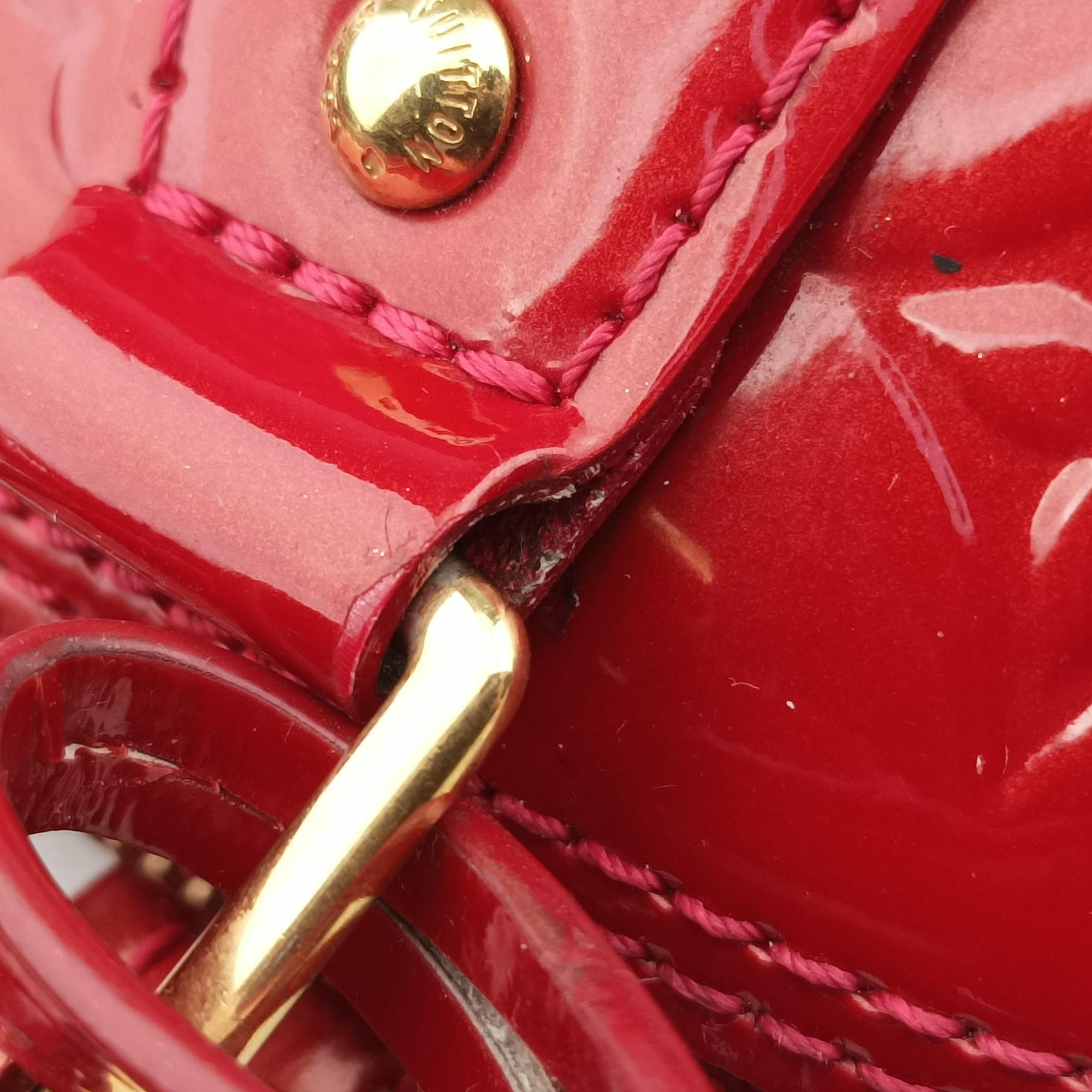 Secondhand Louis Vuitton Alma PM pomme d'amour Vernis M90096 handbag | stylenewstar
