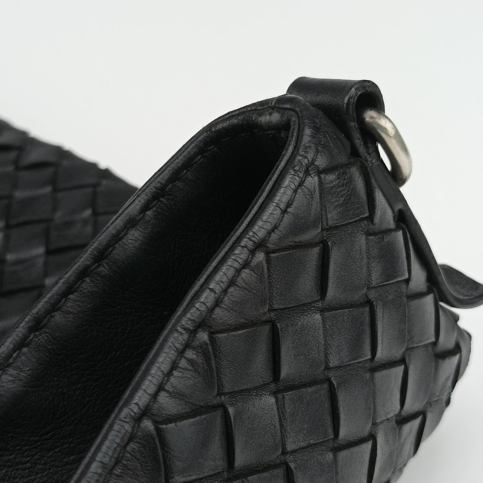 Pre-owned Bottega Veneta Intrecciato Black lambskin  shoulderbag | stylenewstar