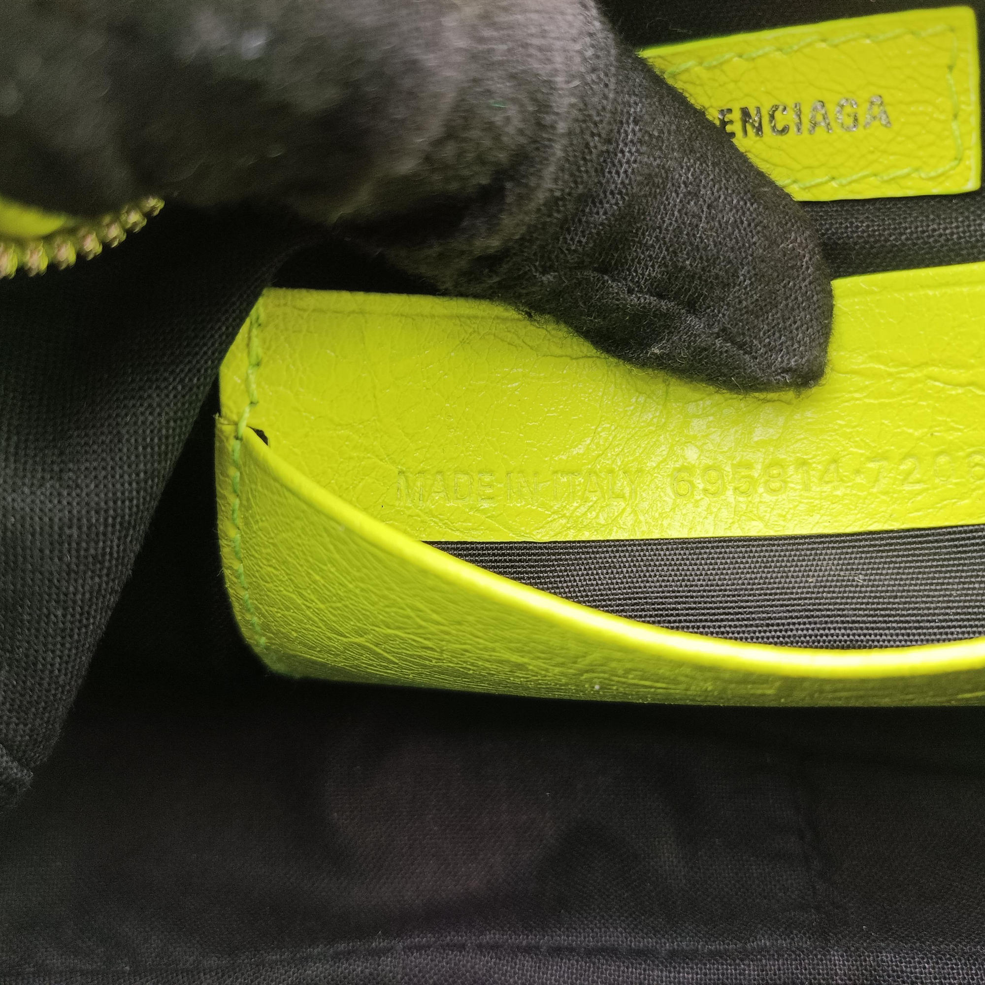 Secondhand Balenciaga Le Cagole Green lambskin  shoulderbag | stylenewstar