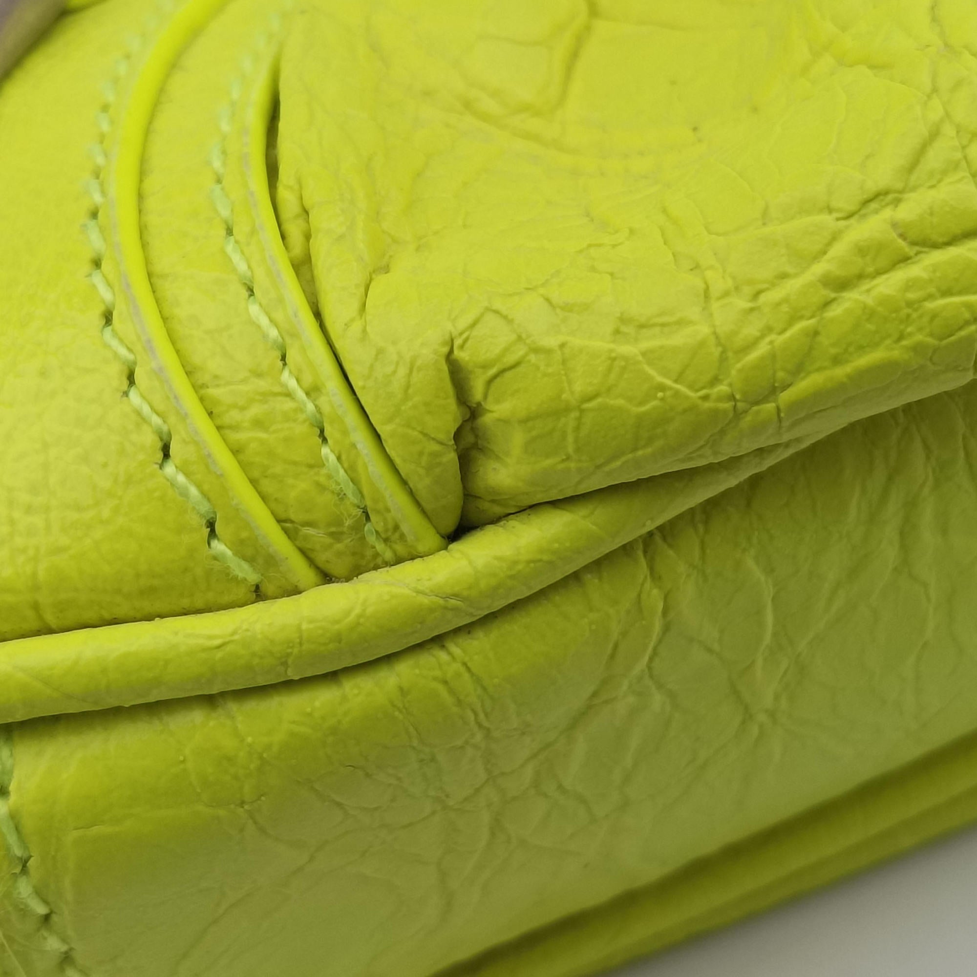 Secondhand Balenciaga Le Cagole Green lambskin  shoulderbag | stylenewstar