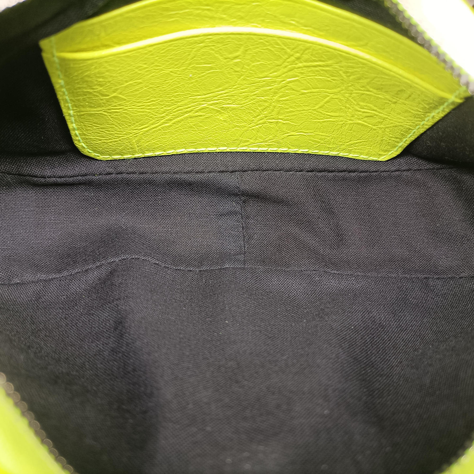 Secondhand Balenciaga Le Cagole Green lambskin  shoulderbag | stylenewstar