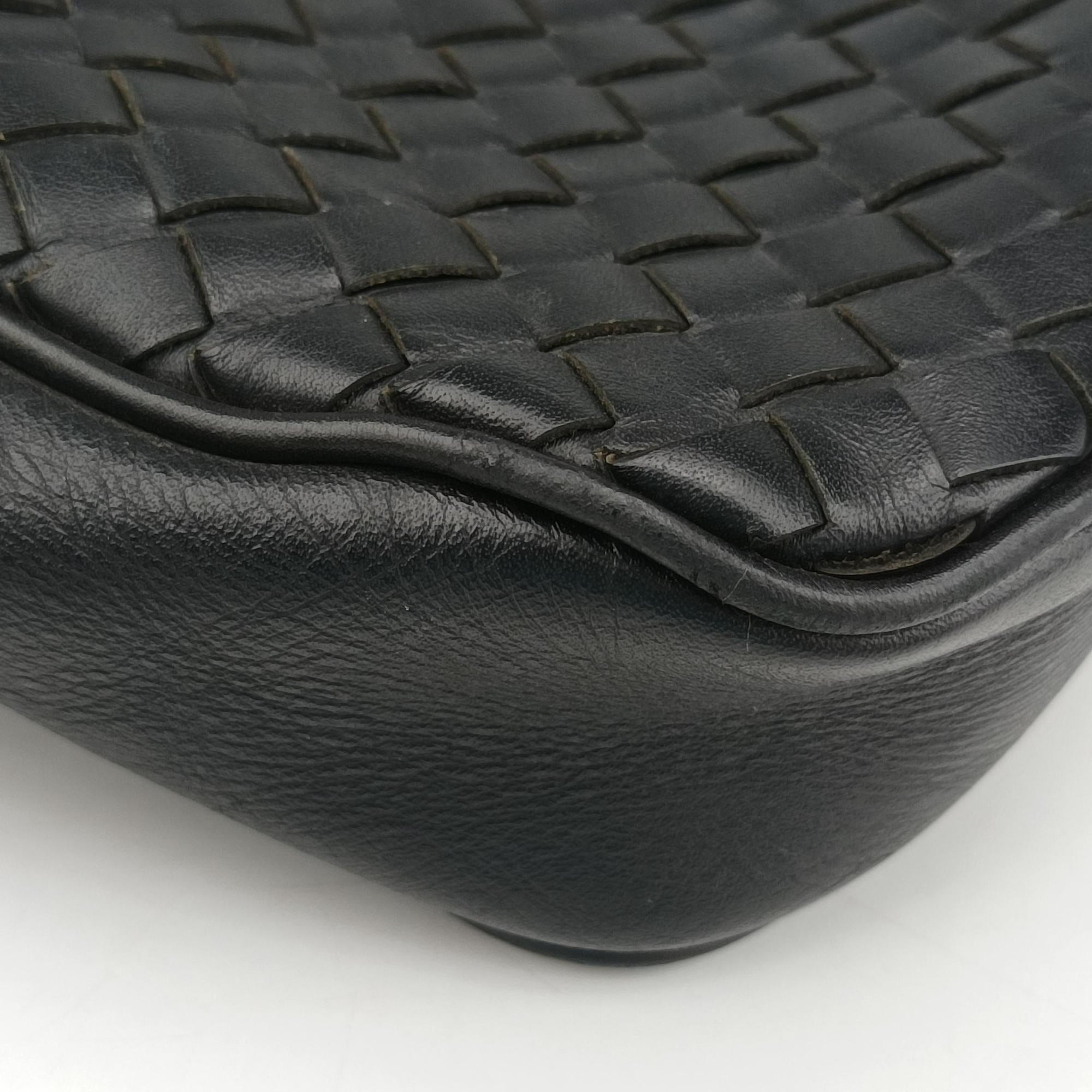 Pre-owned Bottega Veneta Intrecciato Black lambskin  shoulderbag | stylenewstar
