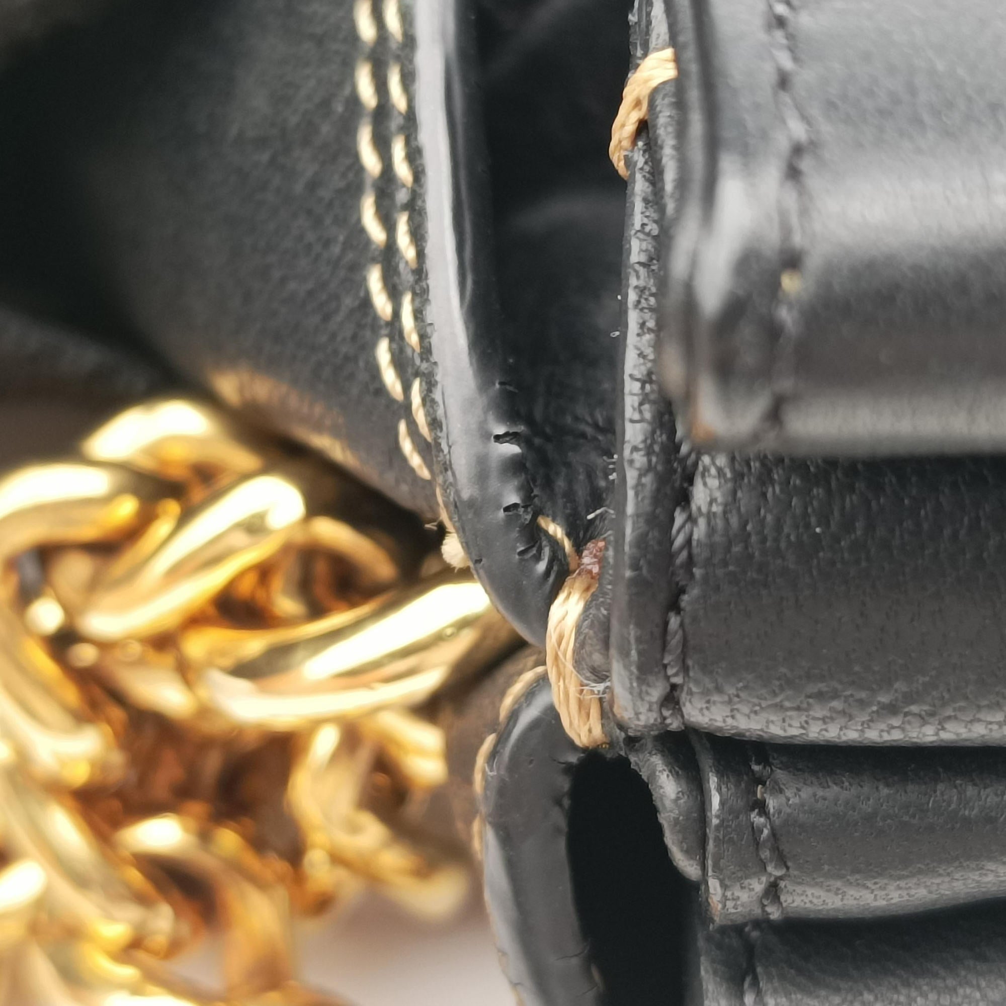 Vintage Marni Trunk Black Leather  shoulderbag | stylenewstar