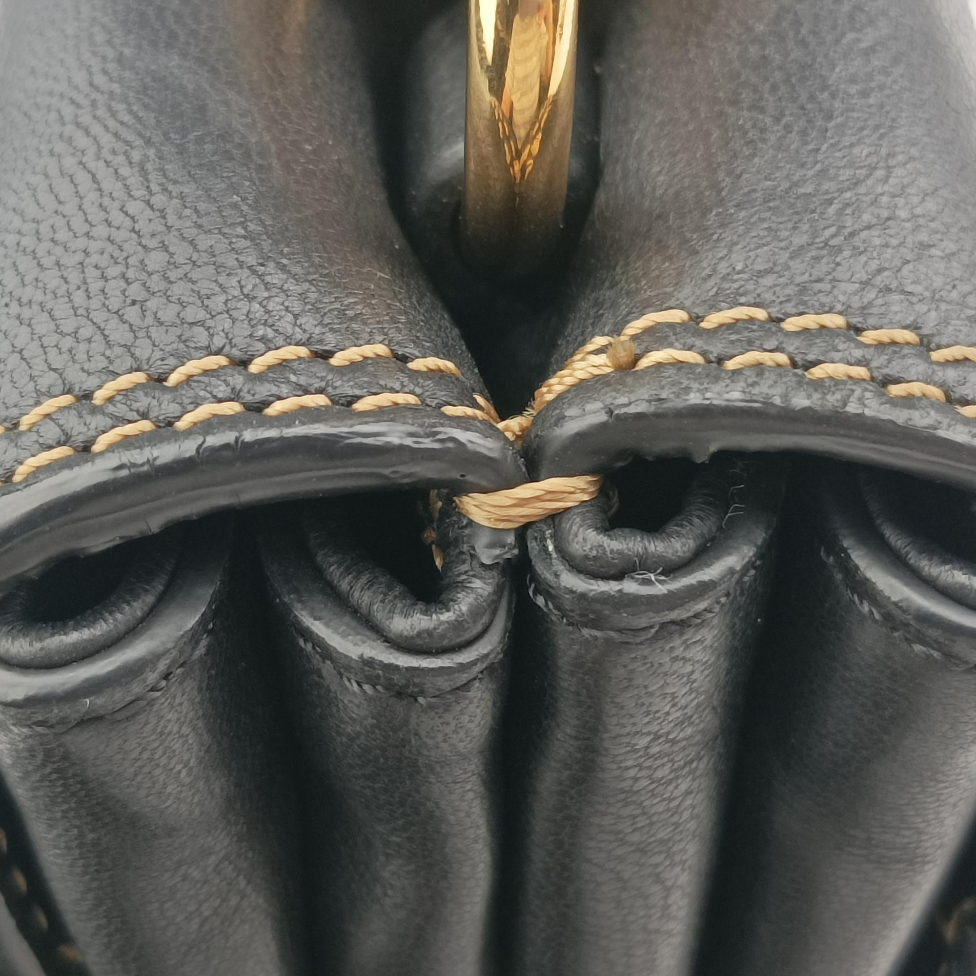 Vintage Marni Trunk Black Leather  shoulderbag | stylenewstar