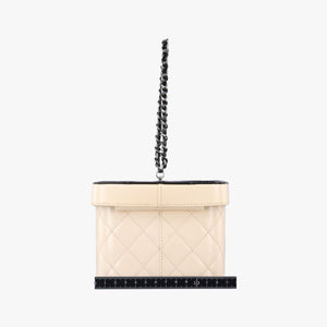 Pre-owned Chanel Vanity Matelasse Chain Handle White Patent Leather A91055 handbag | stylenewstar