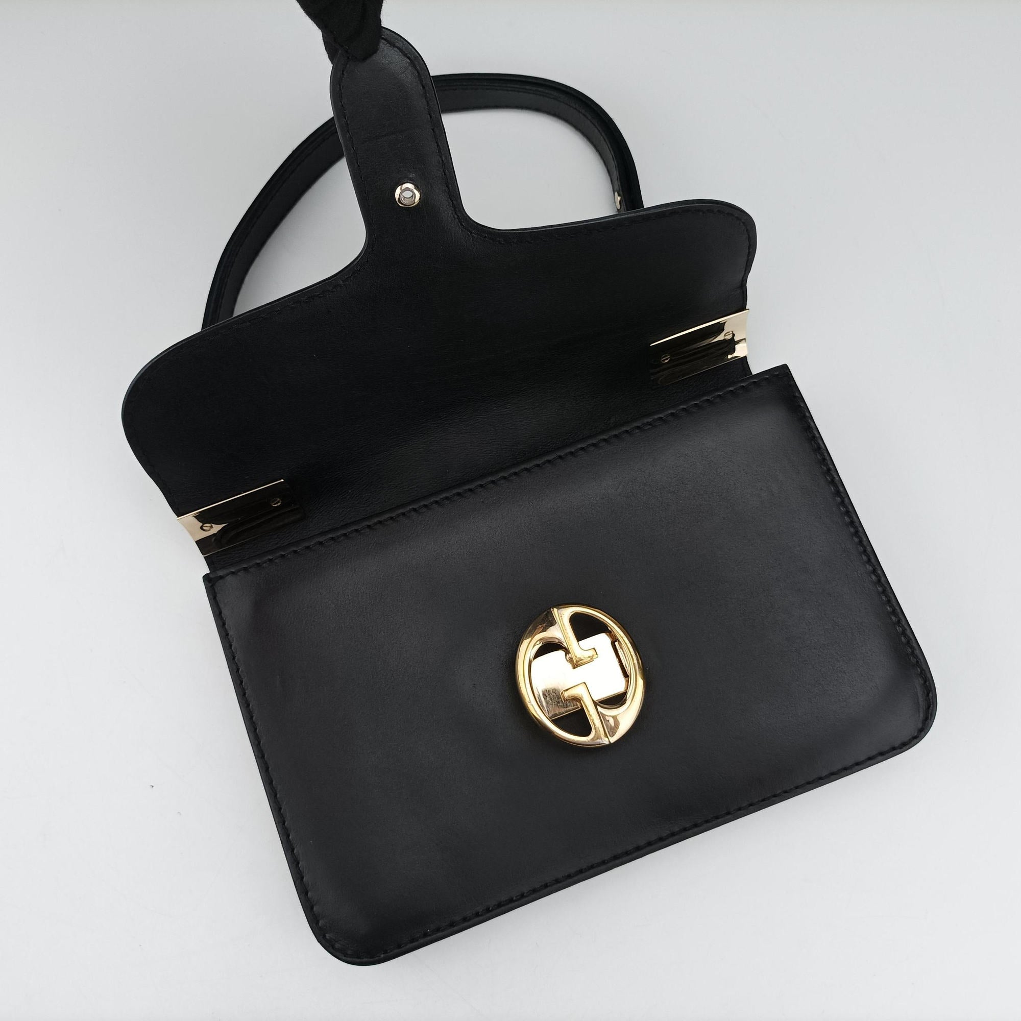 Pre-owned Gucci Interlocking 1973 Flap Black Leather 277522 shoulderbag | stylenewstar