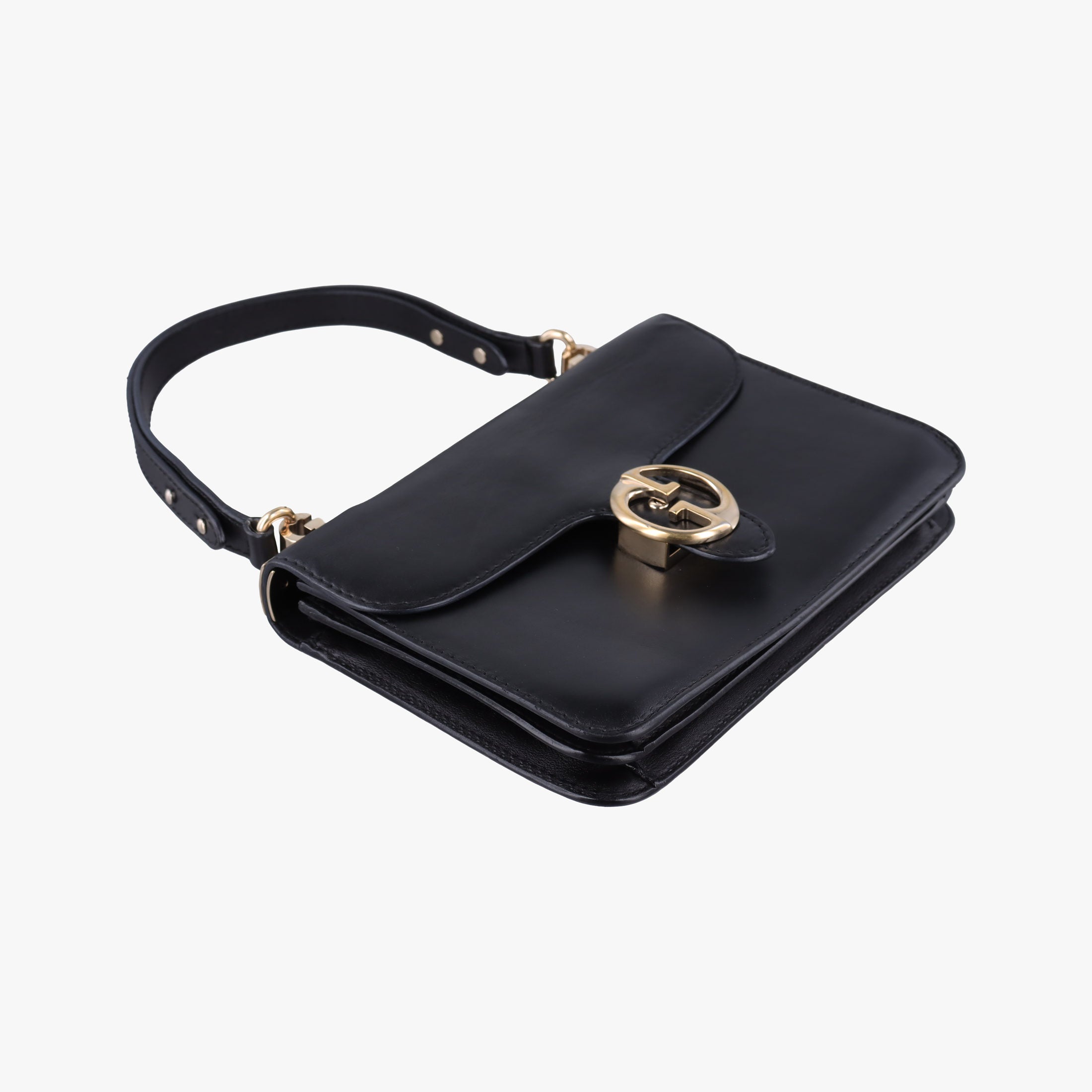Pre-owned Gucci Interlocking 1973 Flap Black Leather 277522 shoulderbag | stylenewstar