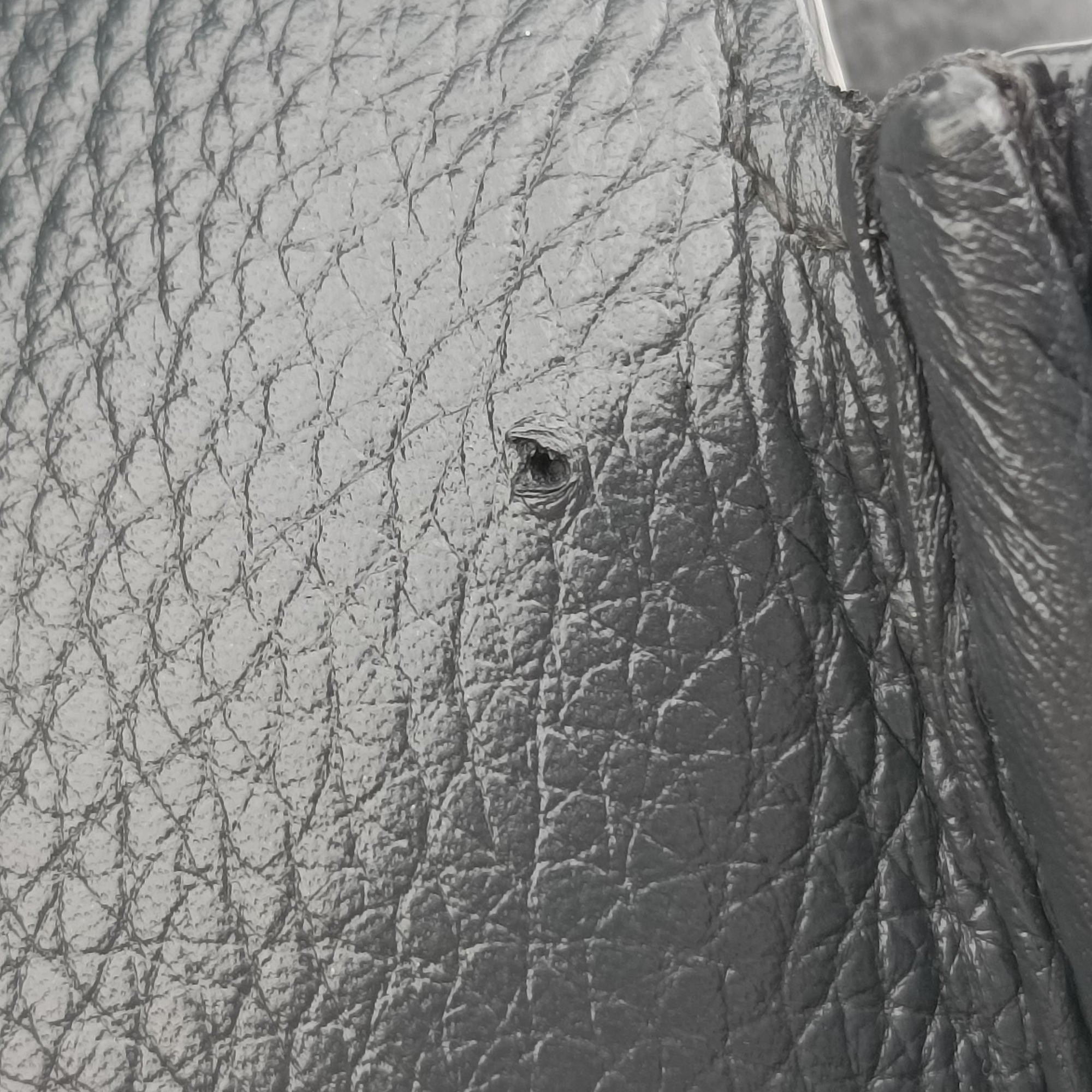 Pre-owned Ferragamo Studio Dark Gray Grained Calfskin  shoulderbag | stylenewstar