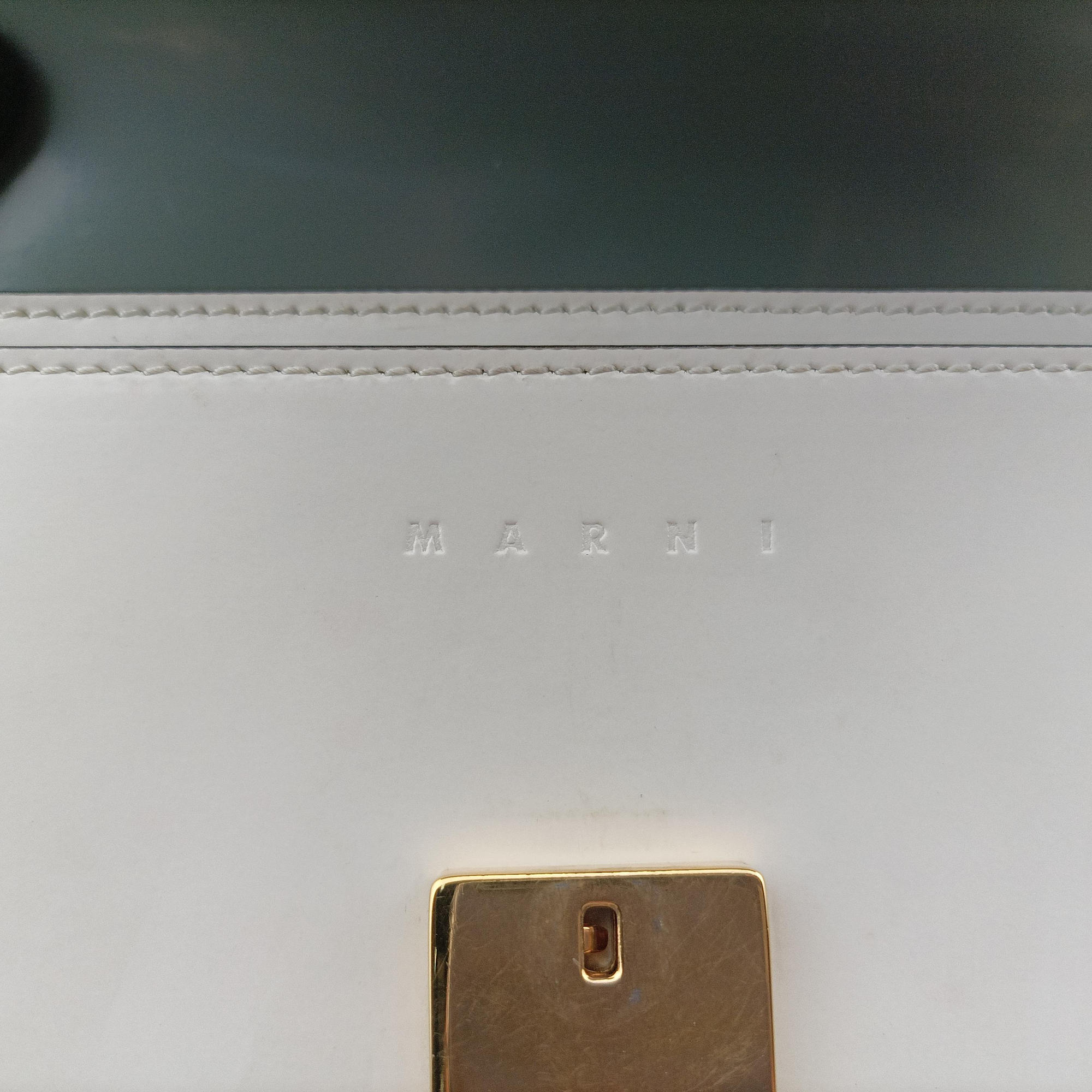 Pre-owned Marni TRUNK White × Green Leather  shoulderbag | stylenewstar