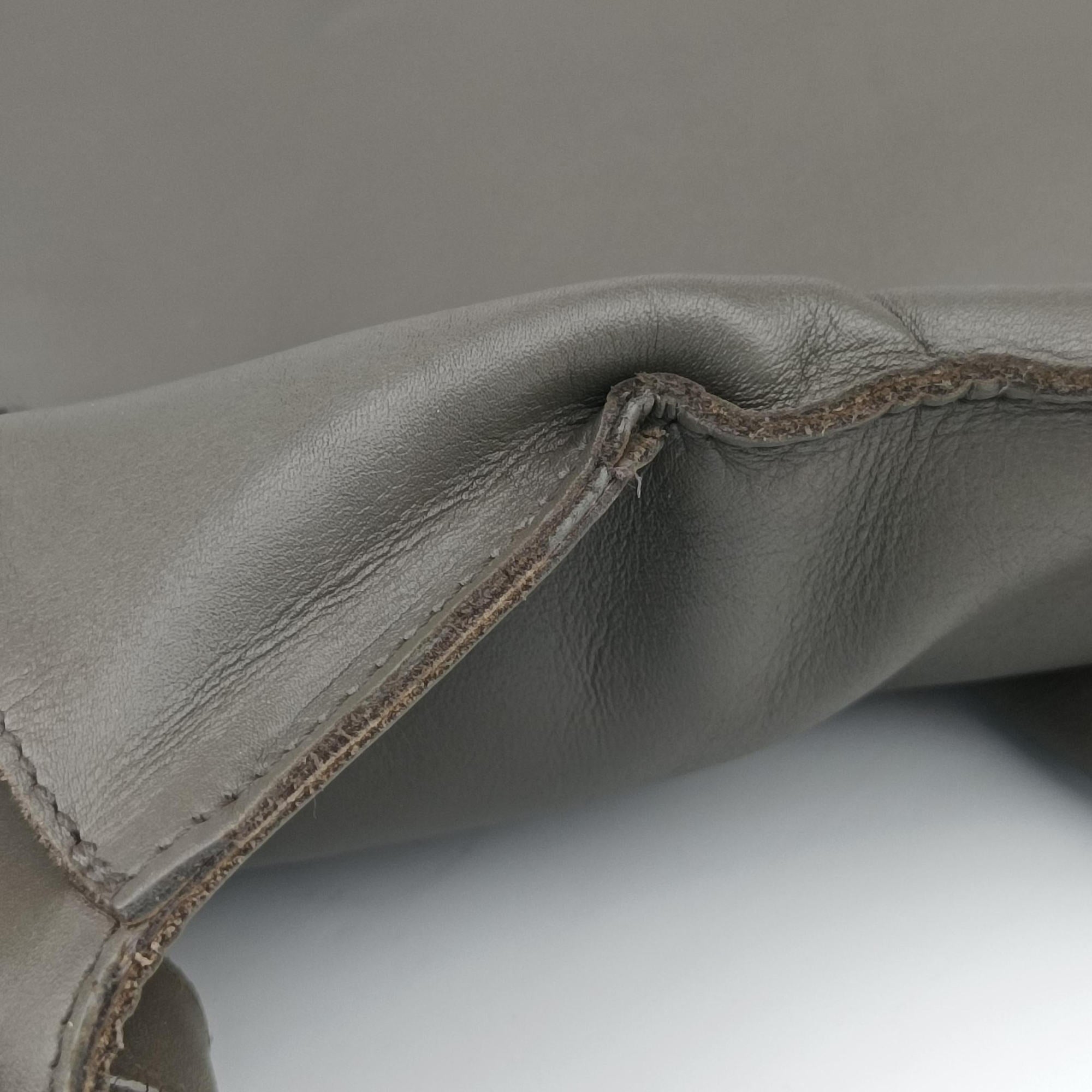 Vintage Bottega Veneta Intrecciato Grey lambskin  shoulderbag | stylenewstar