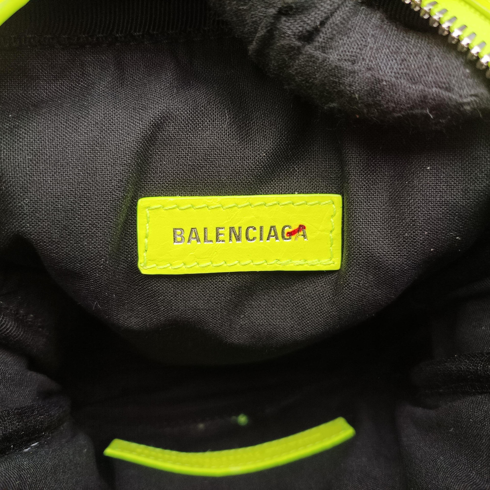 Pre-owned Balenciaga Le Cagole Neon Yellow lambskin  shoulderbag | stylenewstar
