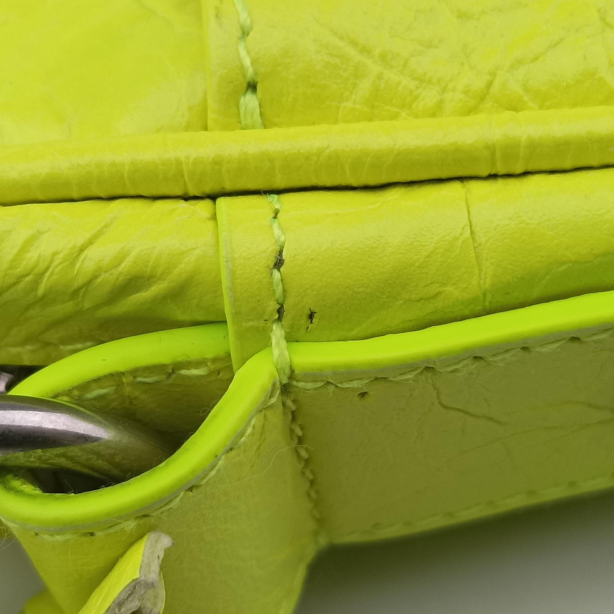 Pre-owned Balenciaga Le Cagole Neon Yellow lambskin  shoulderbag | stylenewstar