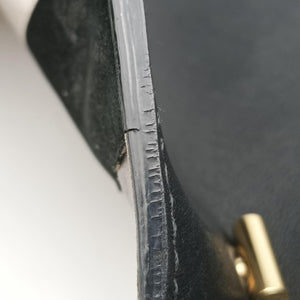 Pre-owned Ferragamo Vara Stripe Black× Gold×Silver Leather  shoulderbag | stylenewstar