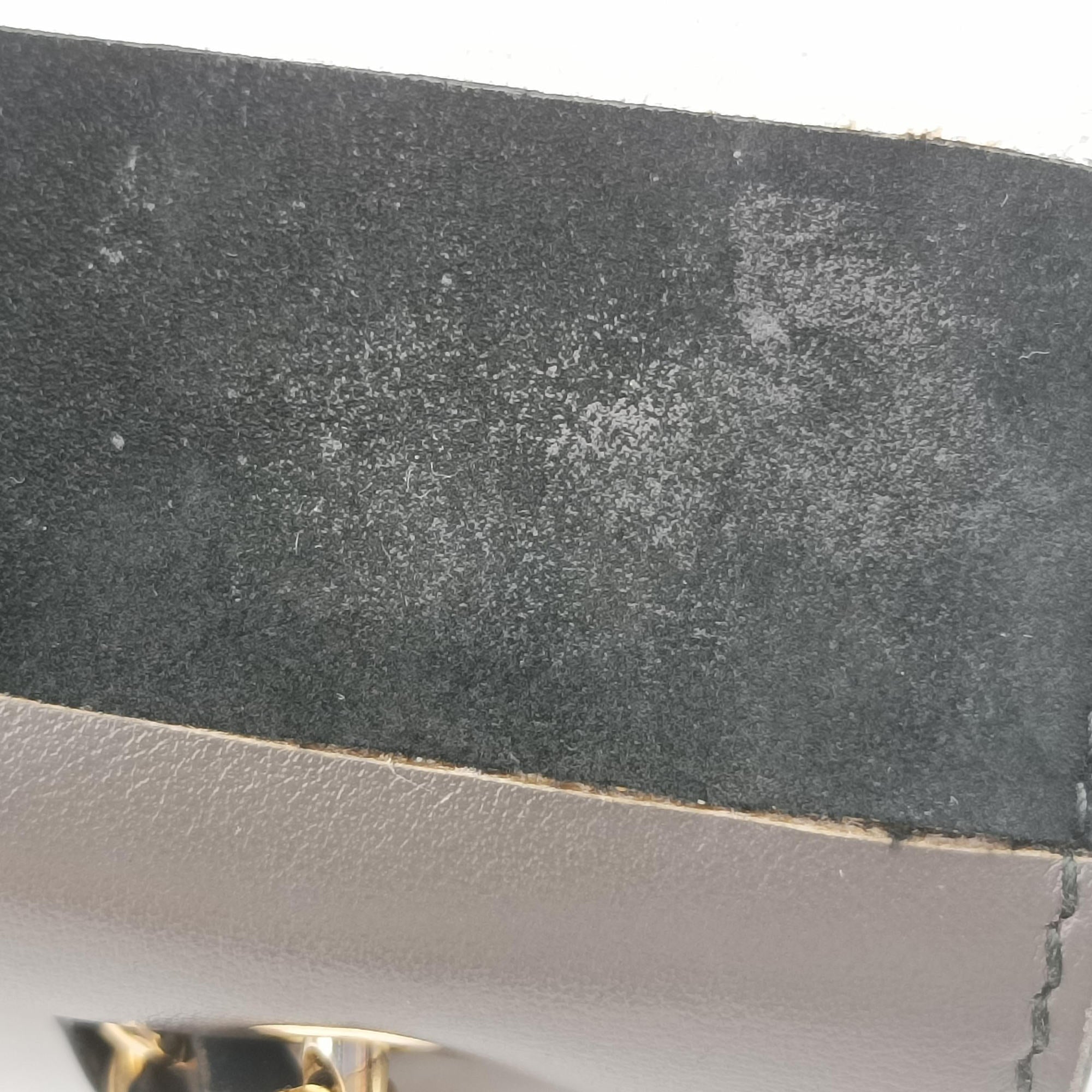 Pre-owned Ferragamo Vara Stripe Black× Gold×Silver Leather  shoulderbag | stylenewstar