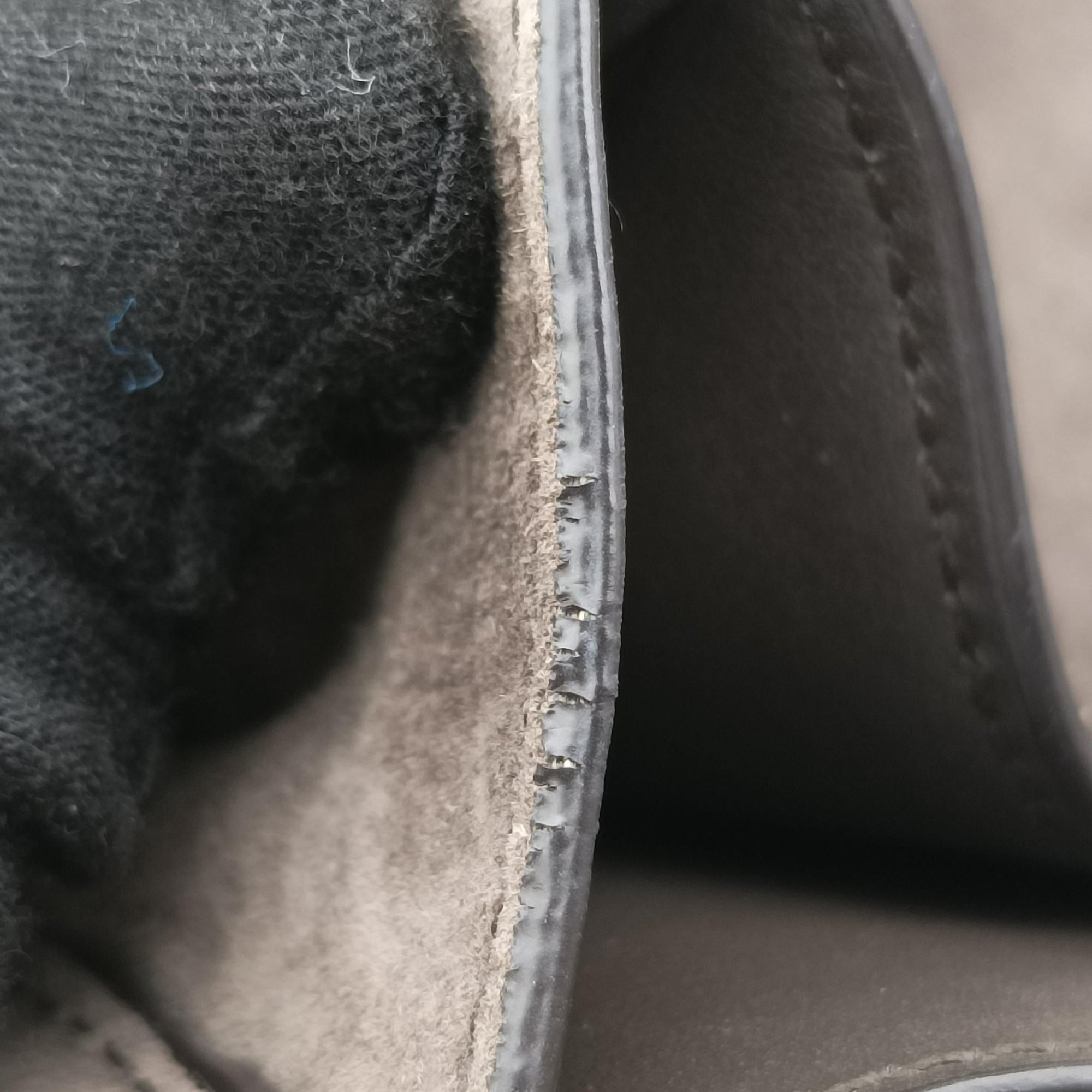 Secondhand Ferragamo Margot Grey×Taupe Mixed Suede × leather  shoulderbag | stylenewstar