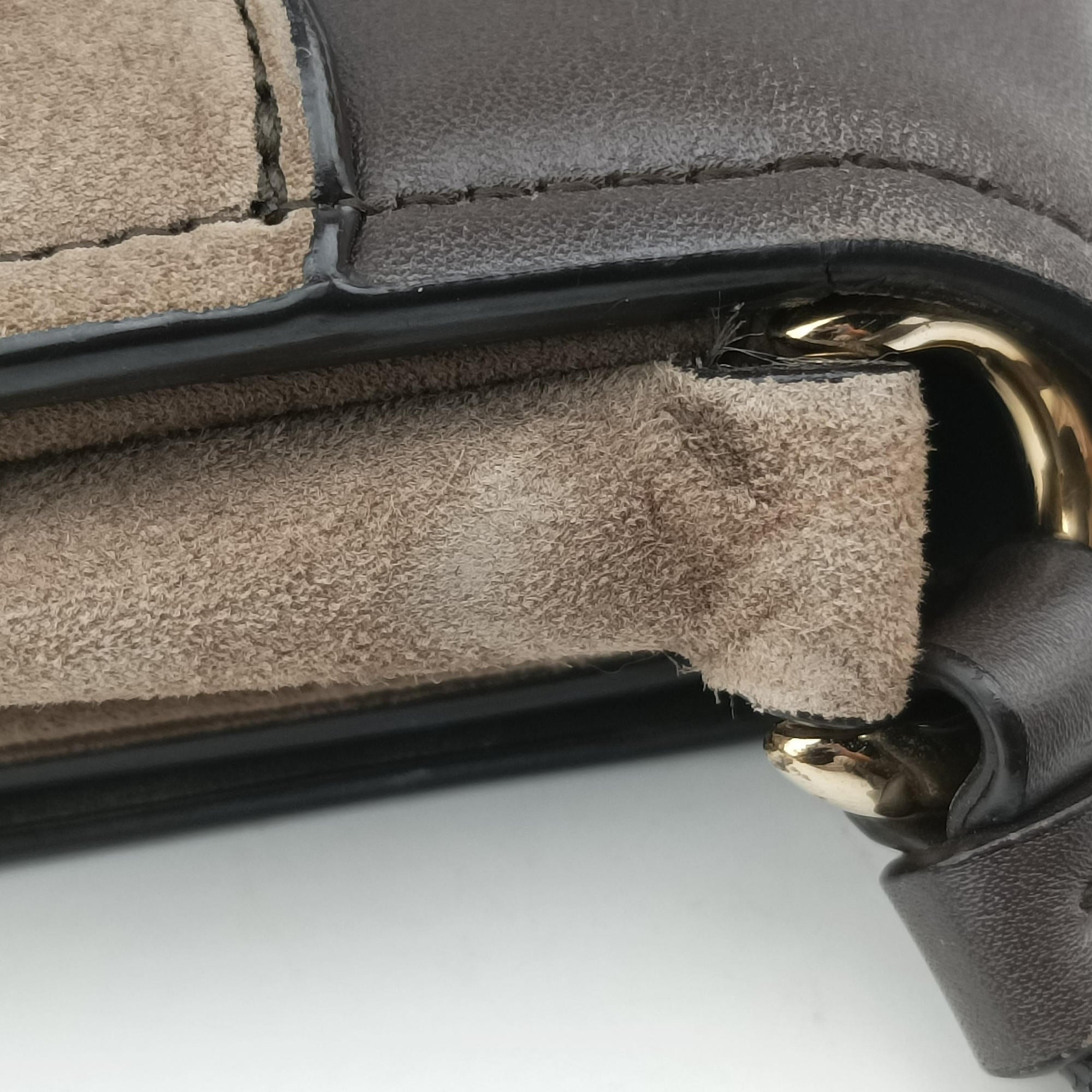 Secondhand Ferragamo Margot Grey×Taupe Mixed Suede × leather  shoulderbag | stylenewstar