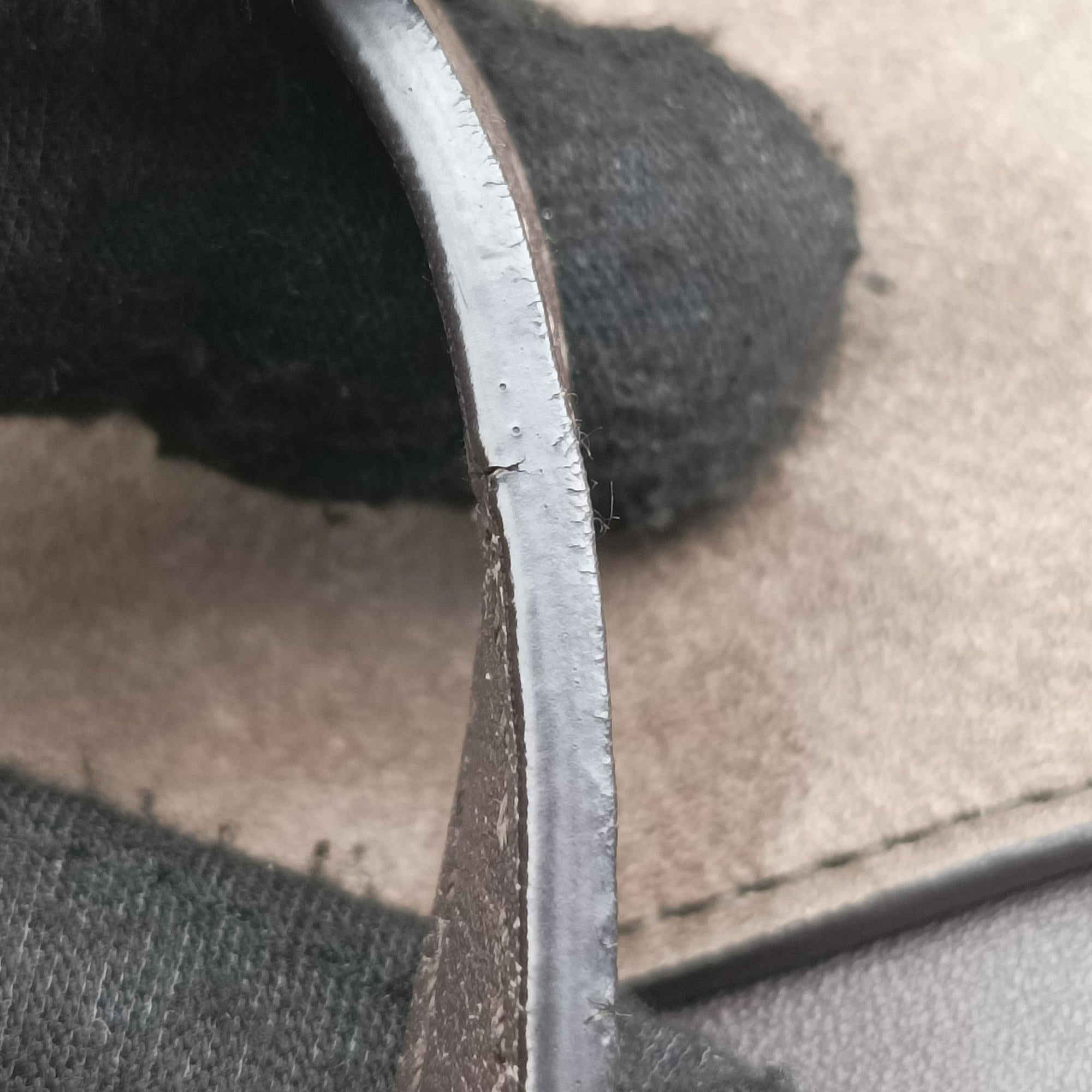 Secondhand Ferragamo Margot Grey×Taupe Mixed Suede × leather  shoulderbag | stylenewstar