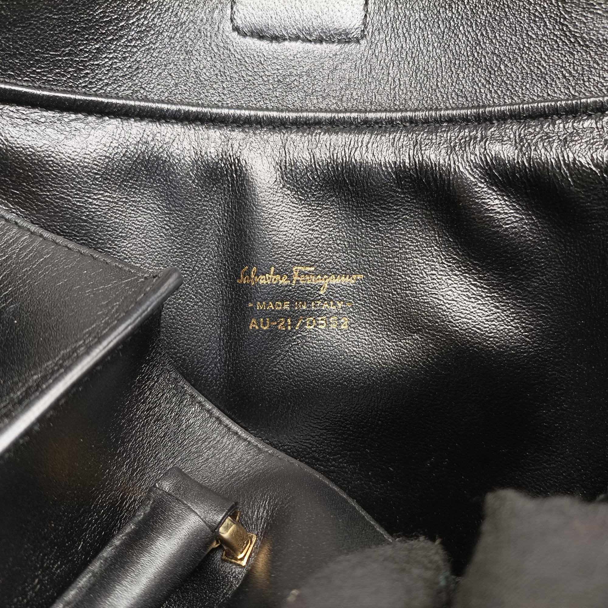 Pre-owned Ferragamo Gancini Juliet Black leather  handbag | stylenewstar