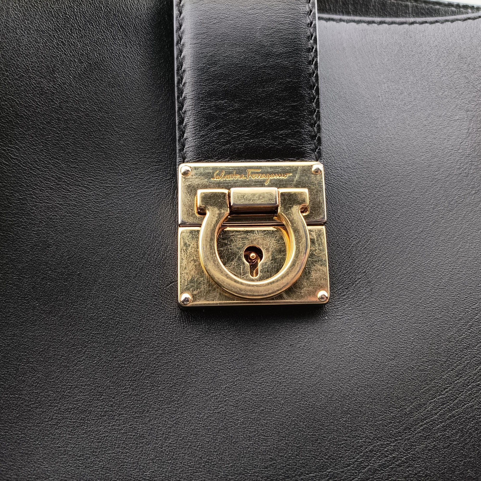 Pre-owned Ferragamo Gancini Juliet Black leather  handbag | stylenewstar