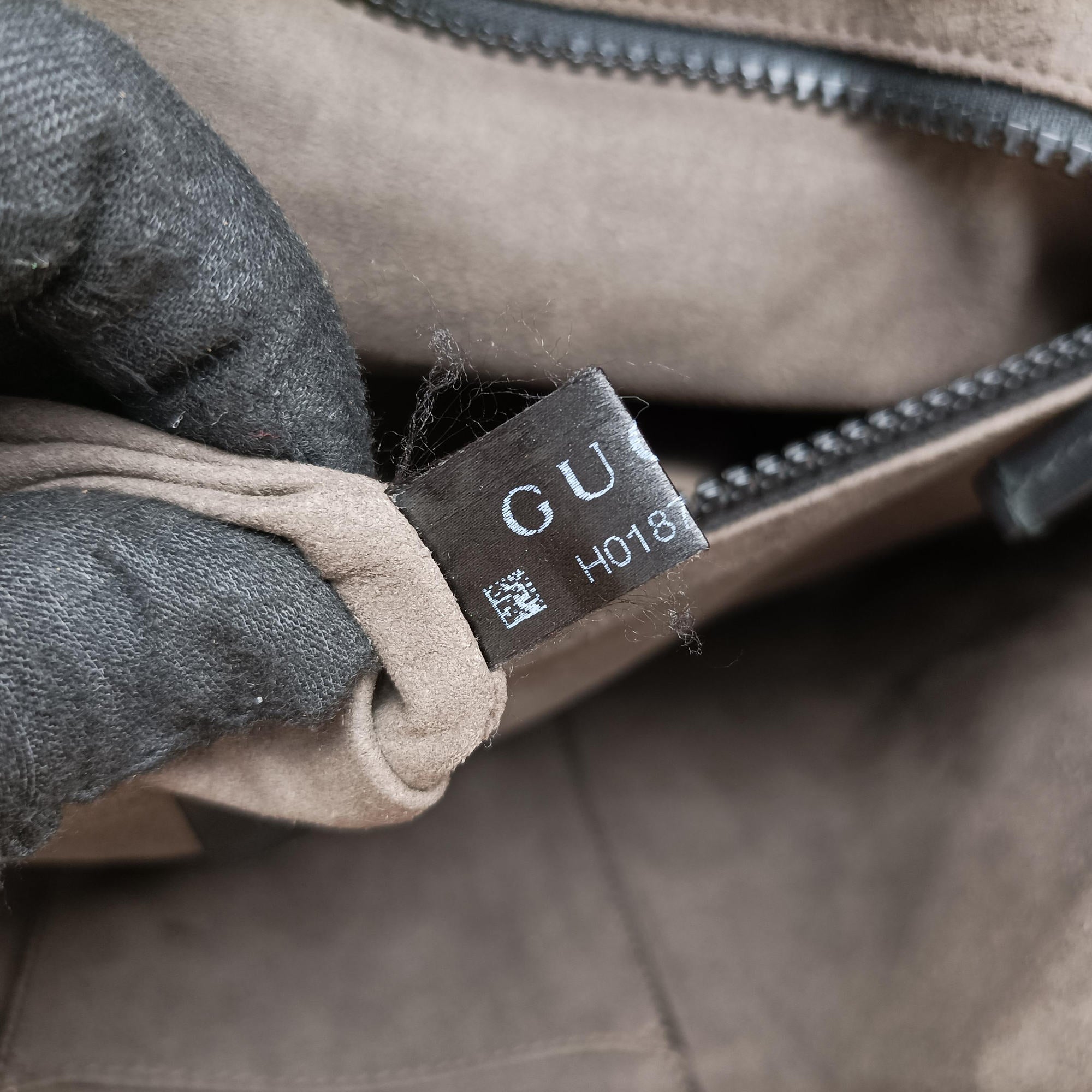 Pre-owned Gucci GG Plus GG Supreme Beige×black PVC coated canvas×Leather 406367 shoulderbag | stylenewstar
