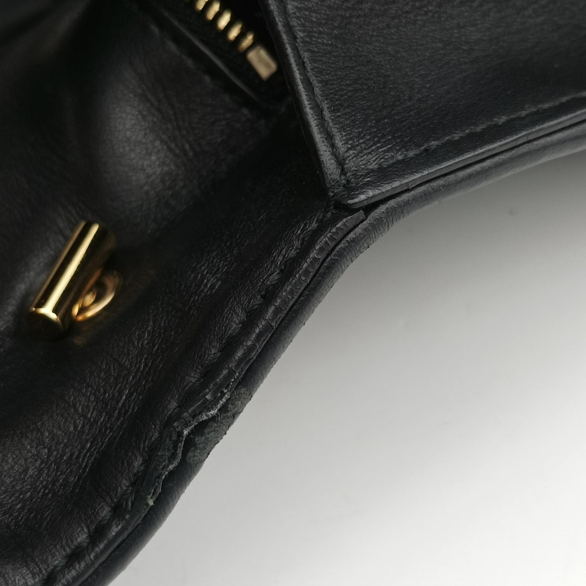 Pre-owned Ferragamo Vara Logo Ribbon Stripe Black Leather  shoulderbag | stylenewstar