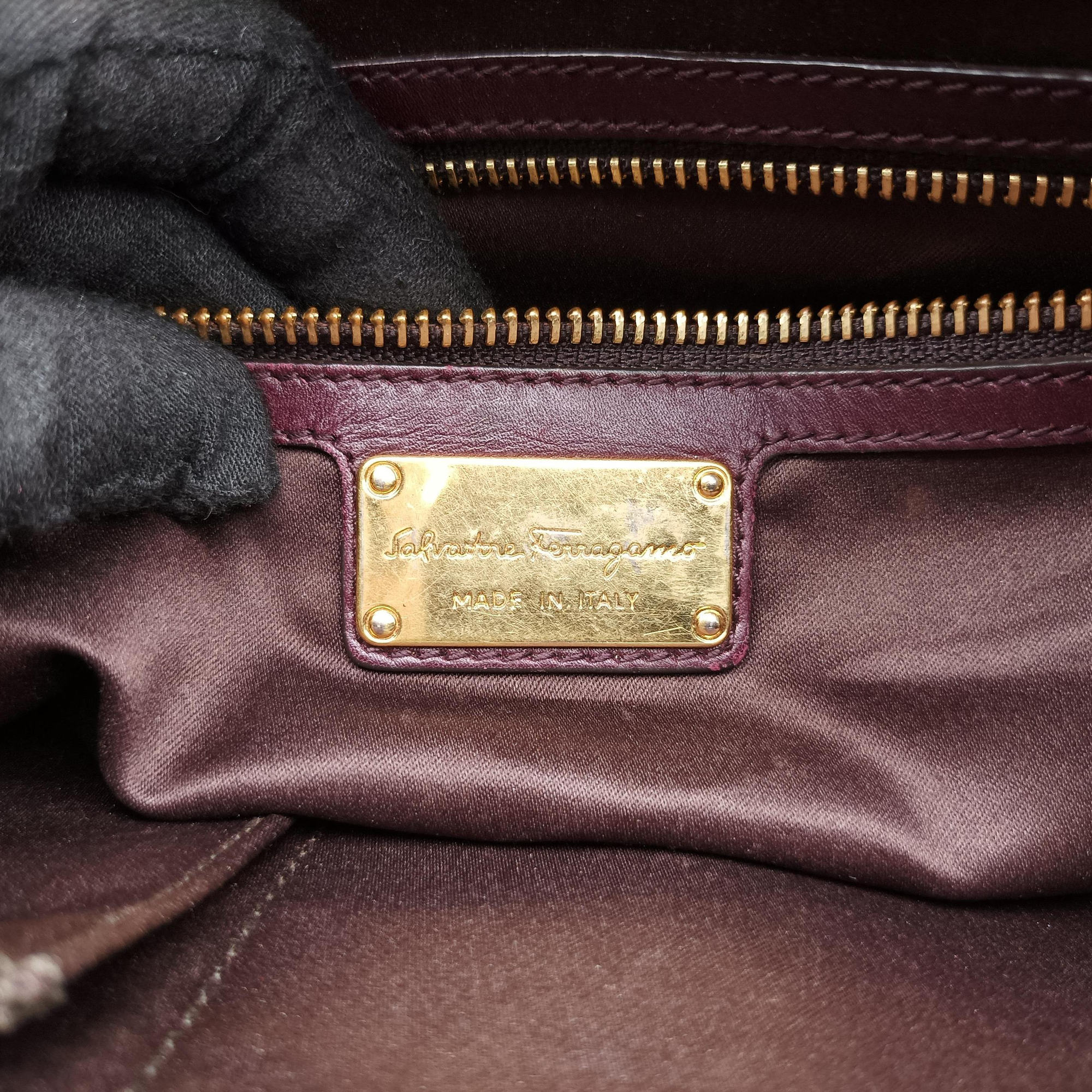 Vintage Ferragamo fiamma Burgundy Leather  handbag | stylenewstar