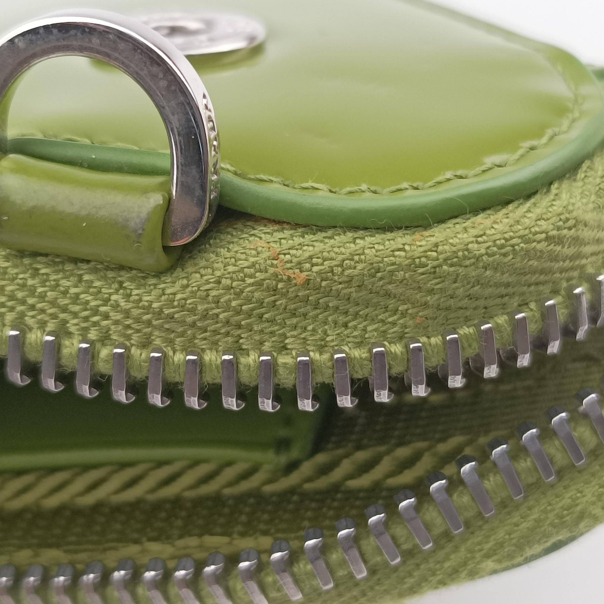 Pre-owned Prada Triangle Logo Plate Green SAFFIANO Leather 1NR015 shoulderbag | stylenewstar