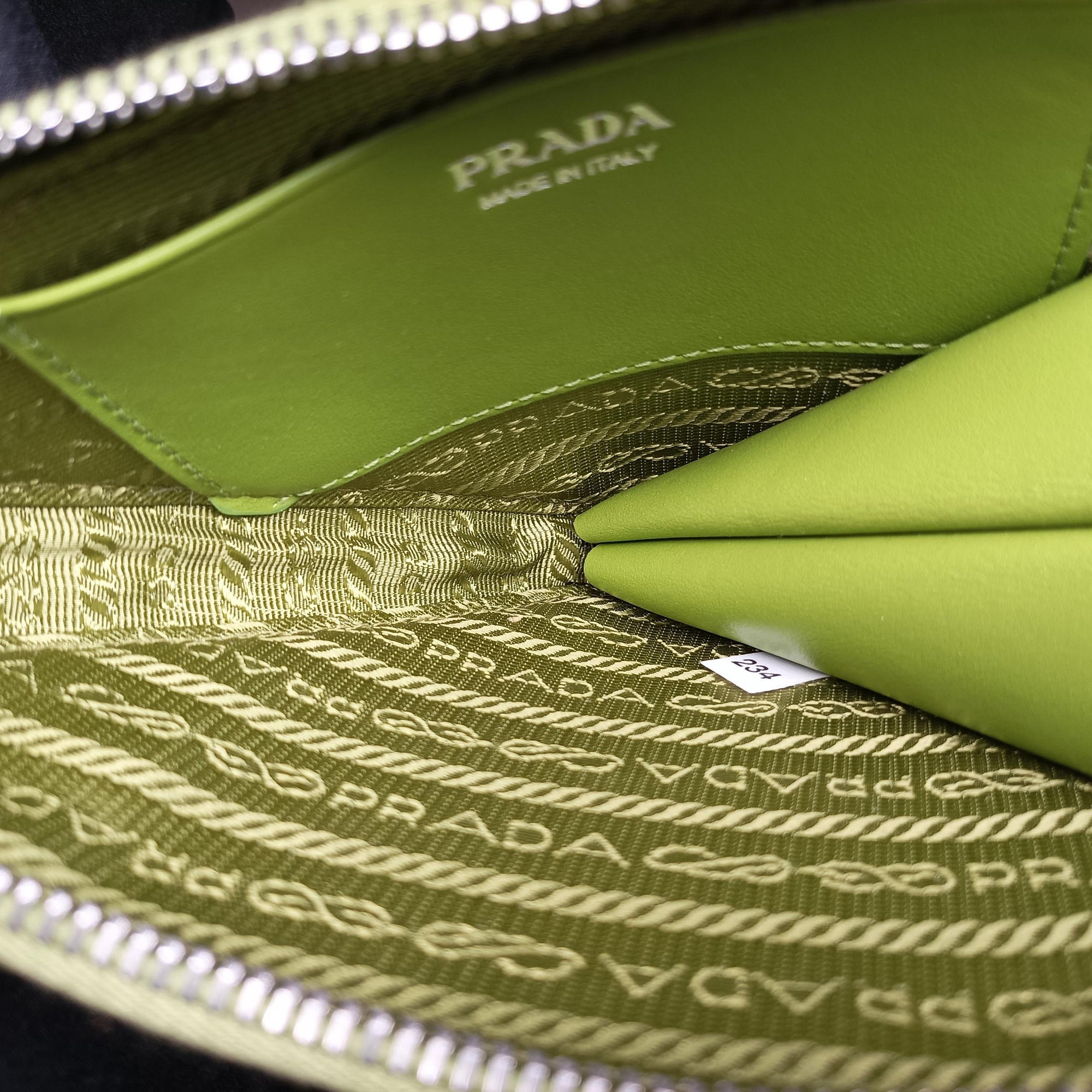 Pre-owned Prada Triangle Logo Plate Green SAFFIANO Leather 1NR015 shoulderbag | stylenewstar
