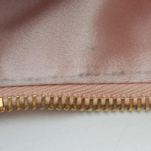 Pre-owned Miu Miu Wander Matelasse hobo Alabaster Pink Satin 5BC125 shoulderbag | stylenewstar
