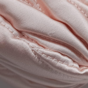 Pre-owned Miu Miu Wander Matelasse hobo Alabaster Pink Satin 5BC125 shoulderbag | stylenewstar